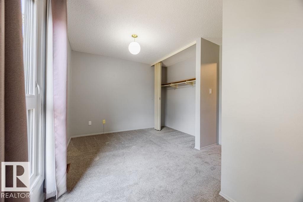 












12032 25 Avenue

,
Edmonton,




AB
T6J 4L3

