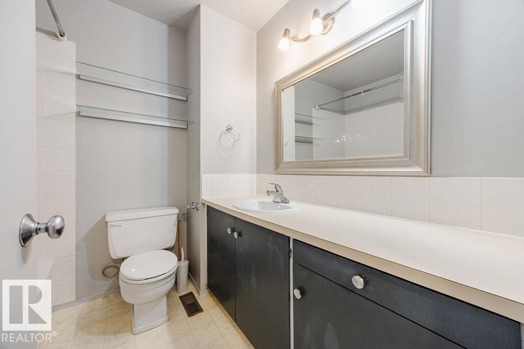 












12032 25 Avenue

,
Edmonton,




AB
T6J 4L3

