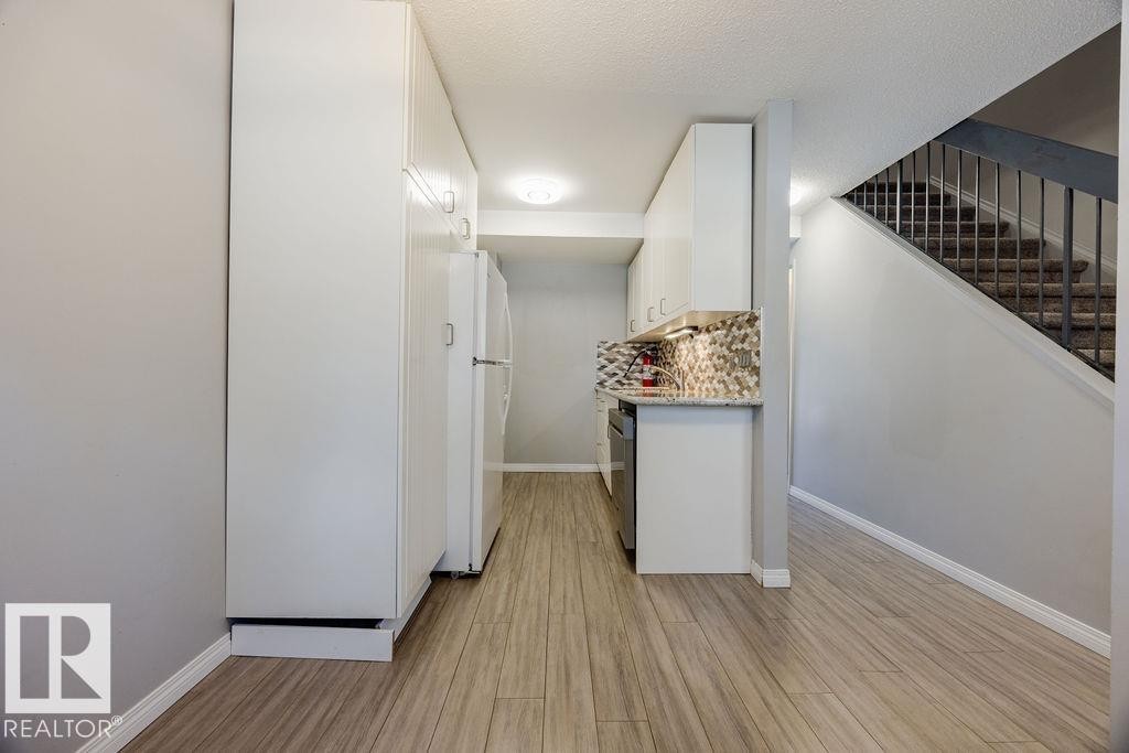 












12032 25 Avenue

,
Edmonton,




AB
T6J 4L3

