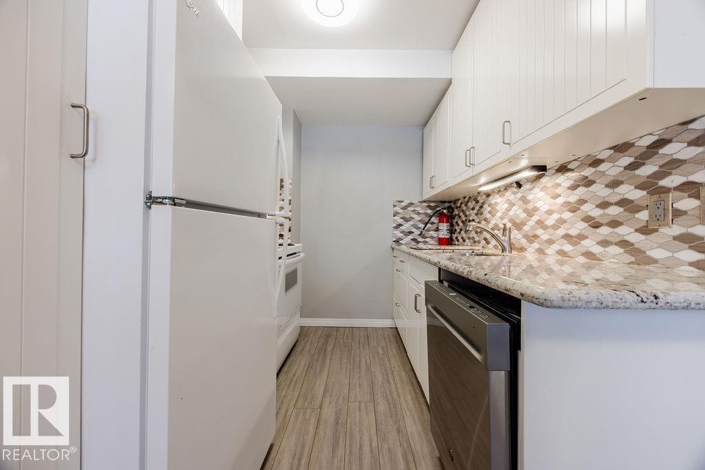 












12032 25 Avenue

,
Edmonton,




AB
T6J 4L3

