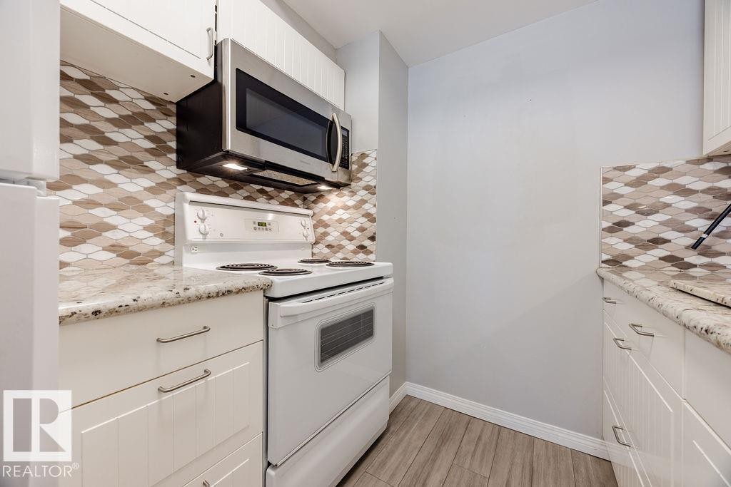 












12032 25 Avenue

,
Edmonton,




AB
T6J 4L3

