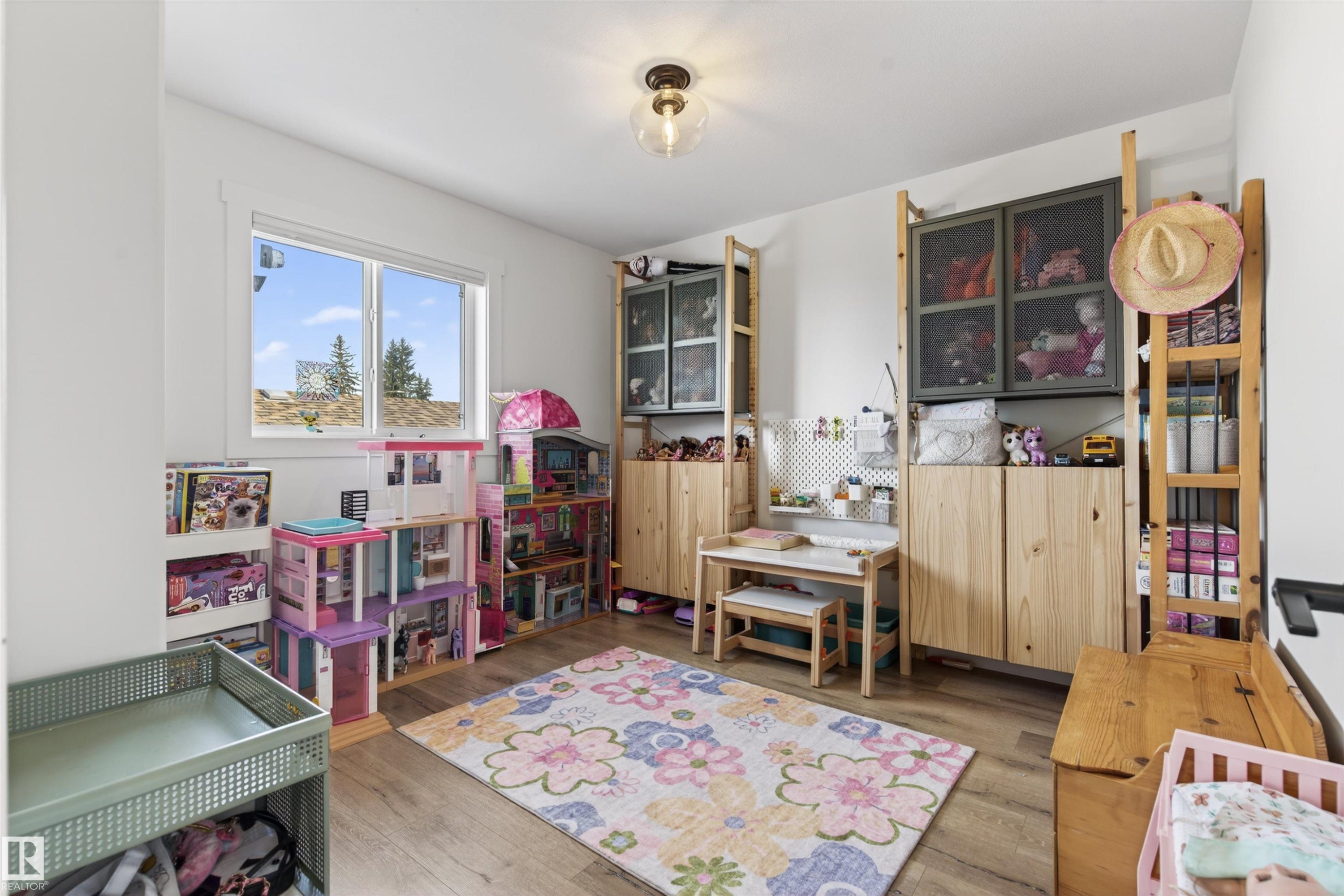 












2508 Lake Avenue

,
Cold Lake,




AB
T9M 0A1

