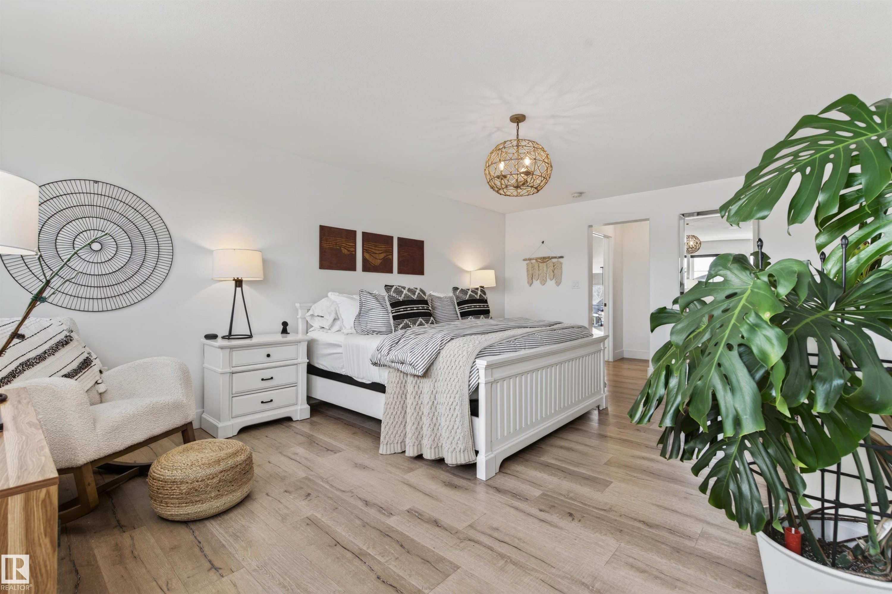 












2508 Lake Avenue

,
Cold Lake,




AB
T9M 0A1

