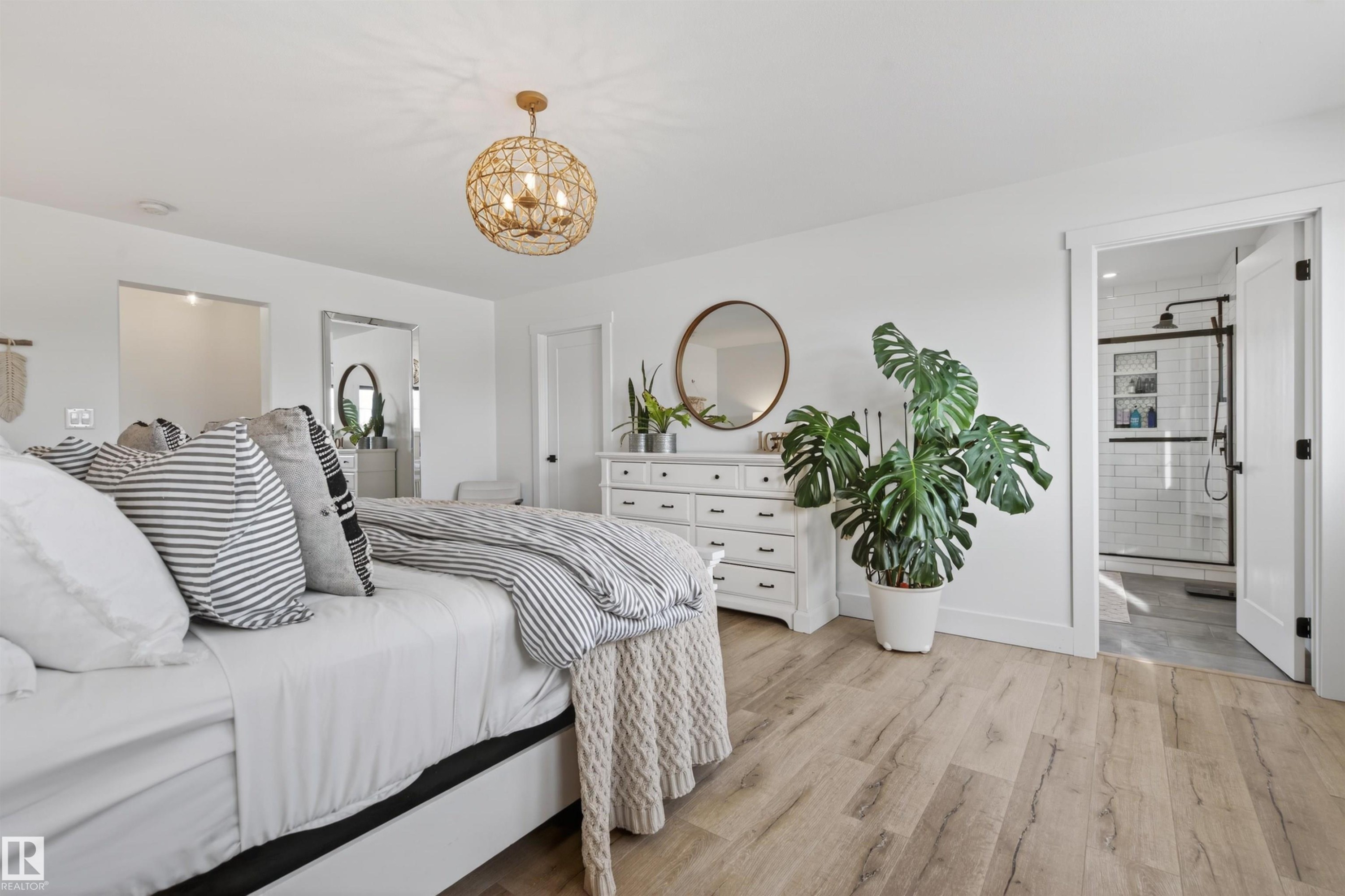 












2508 Lake Avenue

,
Cold Lake,




AB
T9M 0A1

