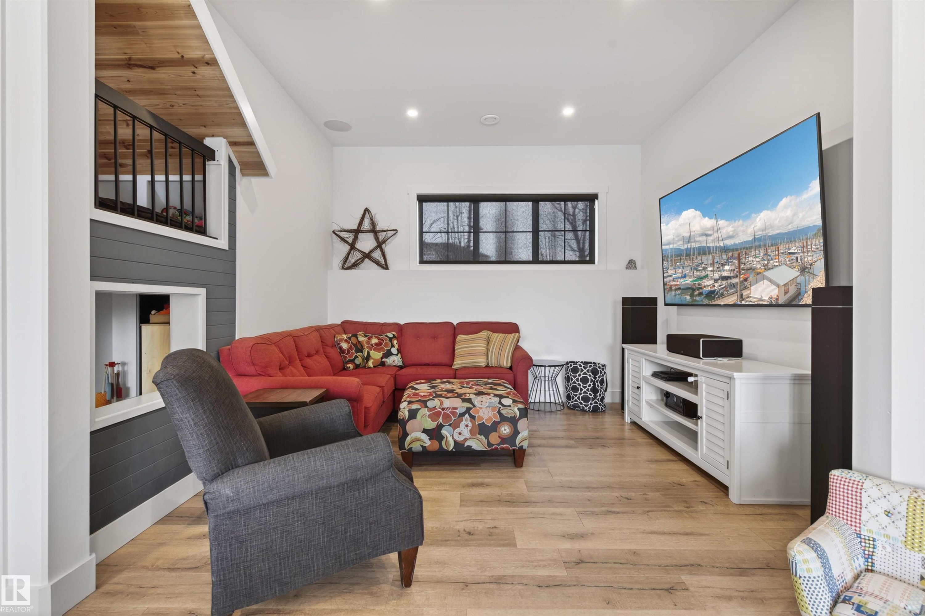 












2508 Lake Avenue

,
Cold Lake,




AB
T9M 0A1

