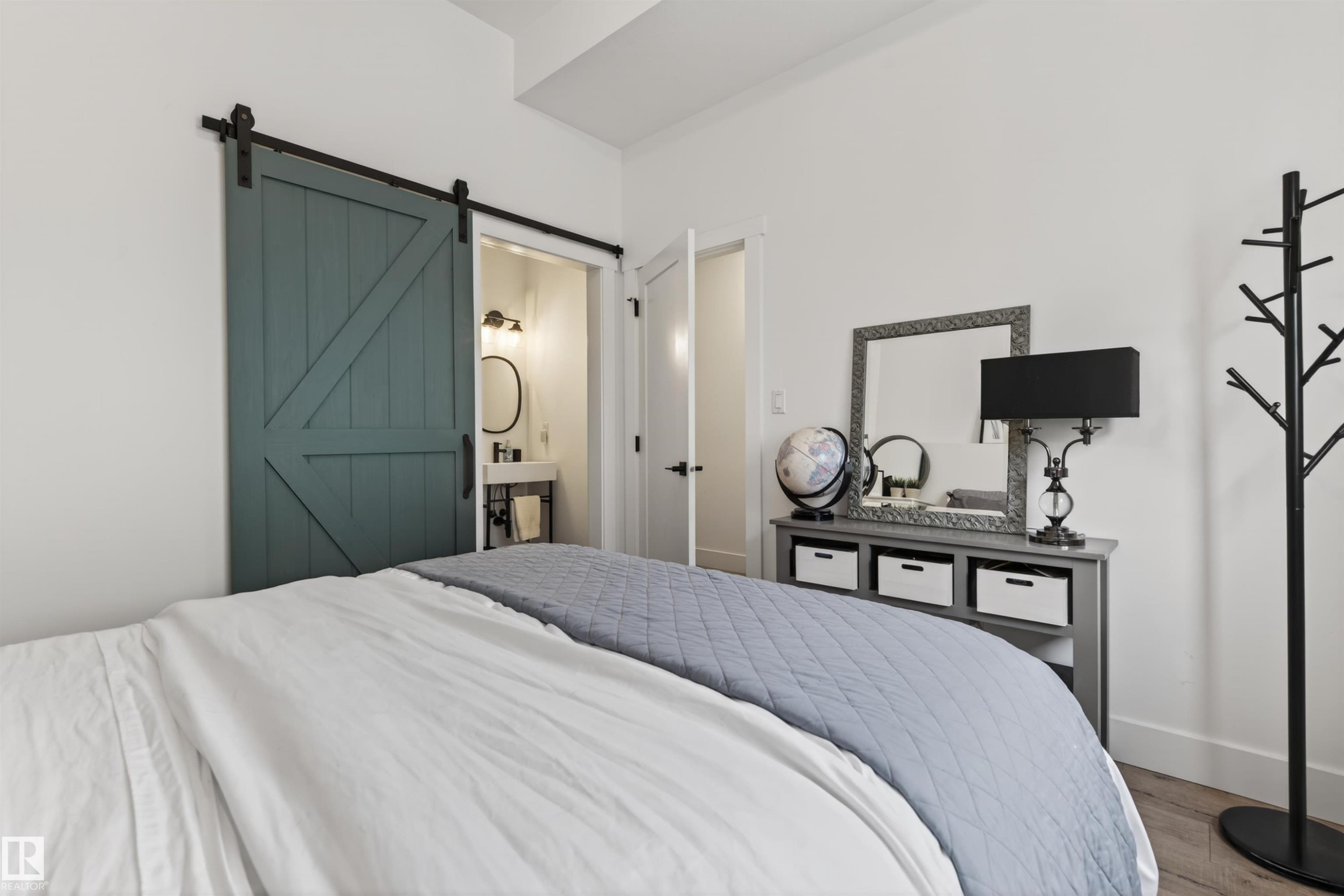 












2508 Lake Avenue

,
Cold Lake,




AB
T9M 0A1

