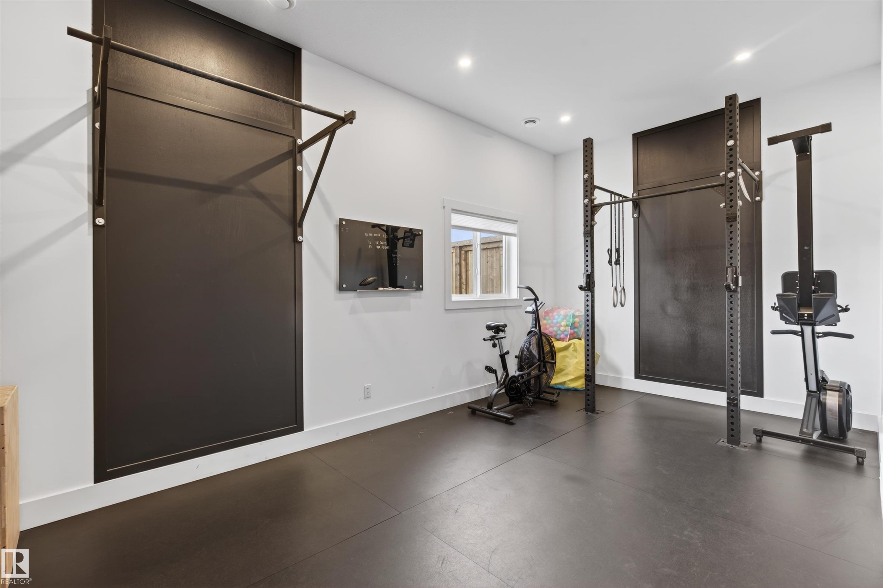 












2508 Lake Avenue

,
Cold Lake,




AB
T9M 0A1

