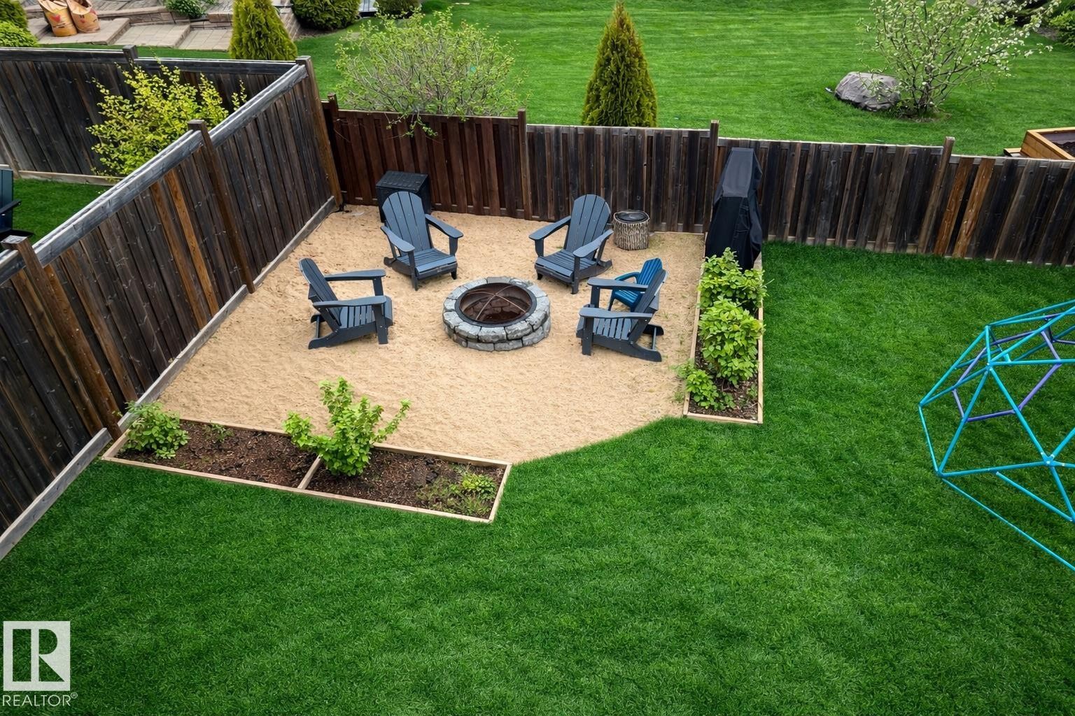 












2508 Lake Avenue

,
Cold Lake,




AB
T9M 0A1

