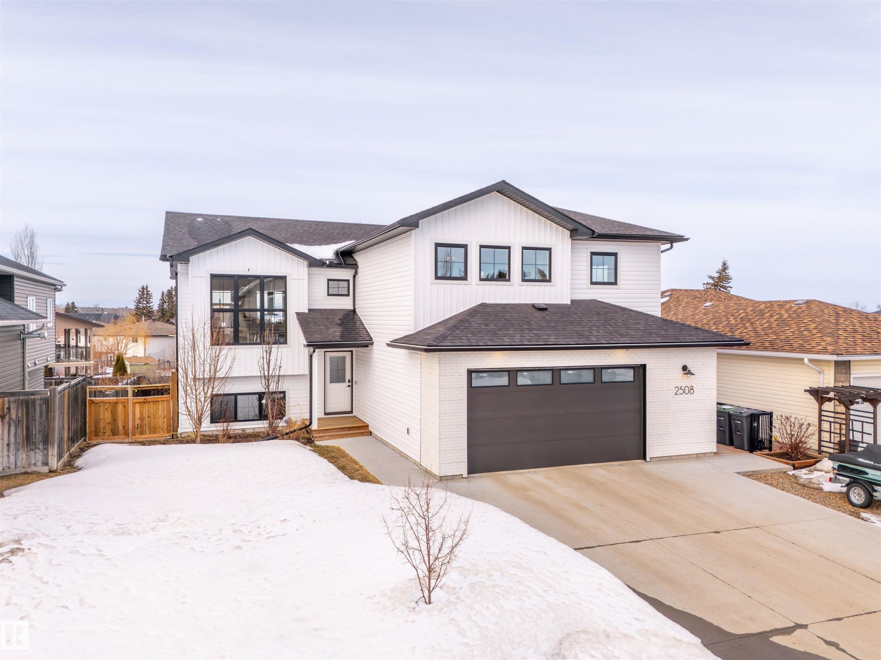 












2508 Lake Avenue

,
Cold Lake,




AB
T9M 0A1

