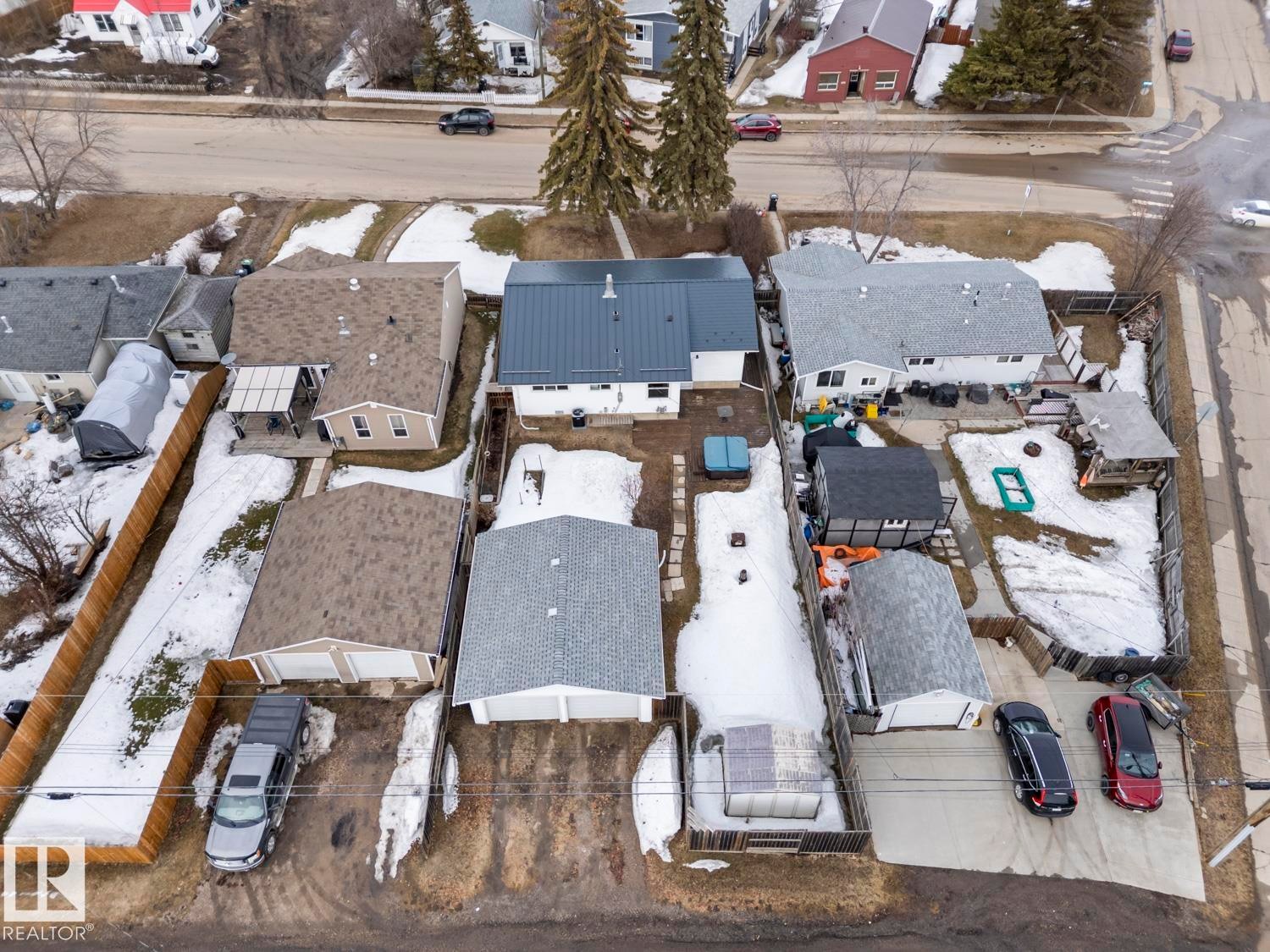












517 10 Street

,
Cold Lake,




AB
T9M 1A9

