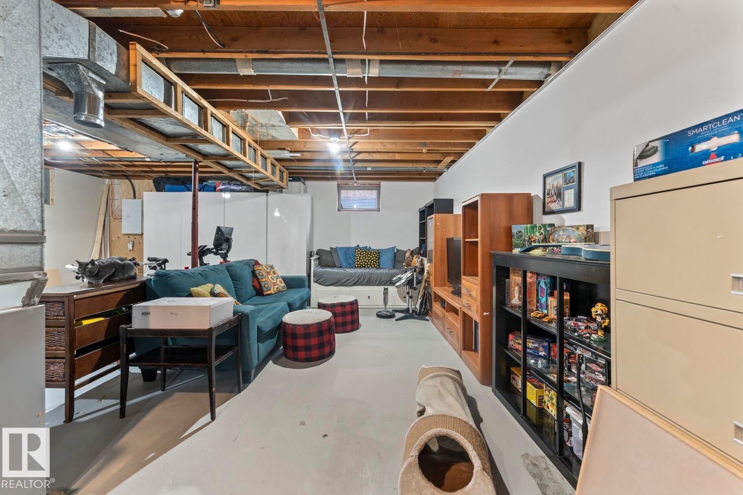 












517 10 Street

,
Cold Lake,




AB
T9M 1A9

