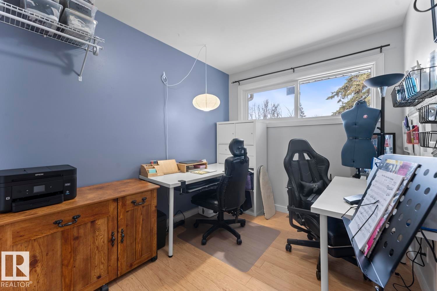 












517 10 Street

,
Cold Lake,




AB
T9M 1A9

