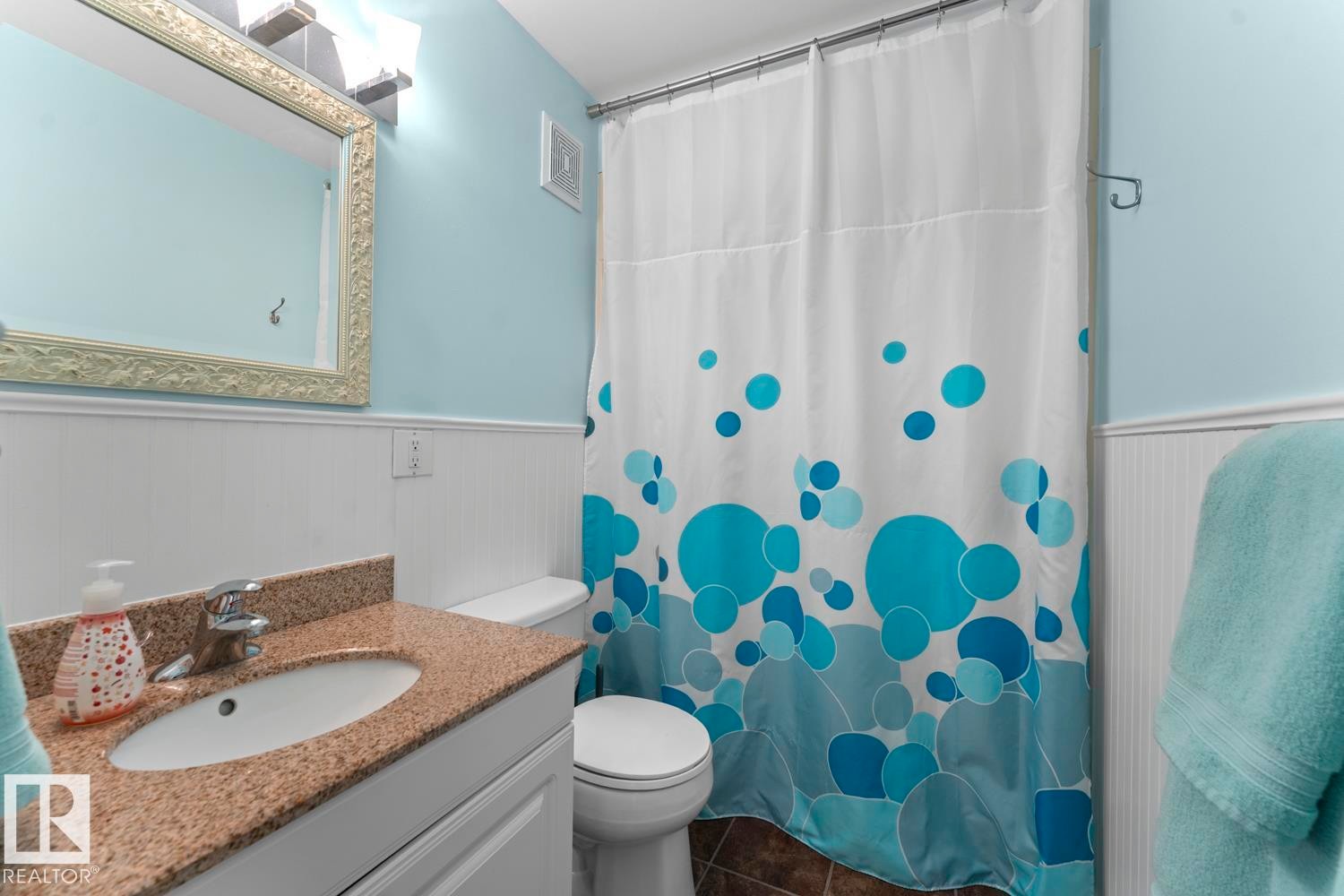 












517 10 Street

,
Cold Lake,




AB
T9M 1A9

