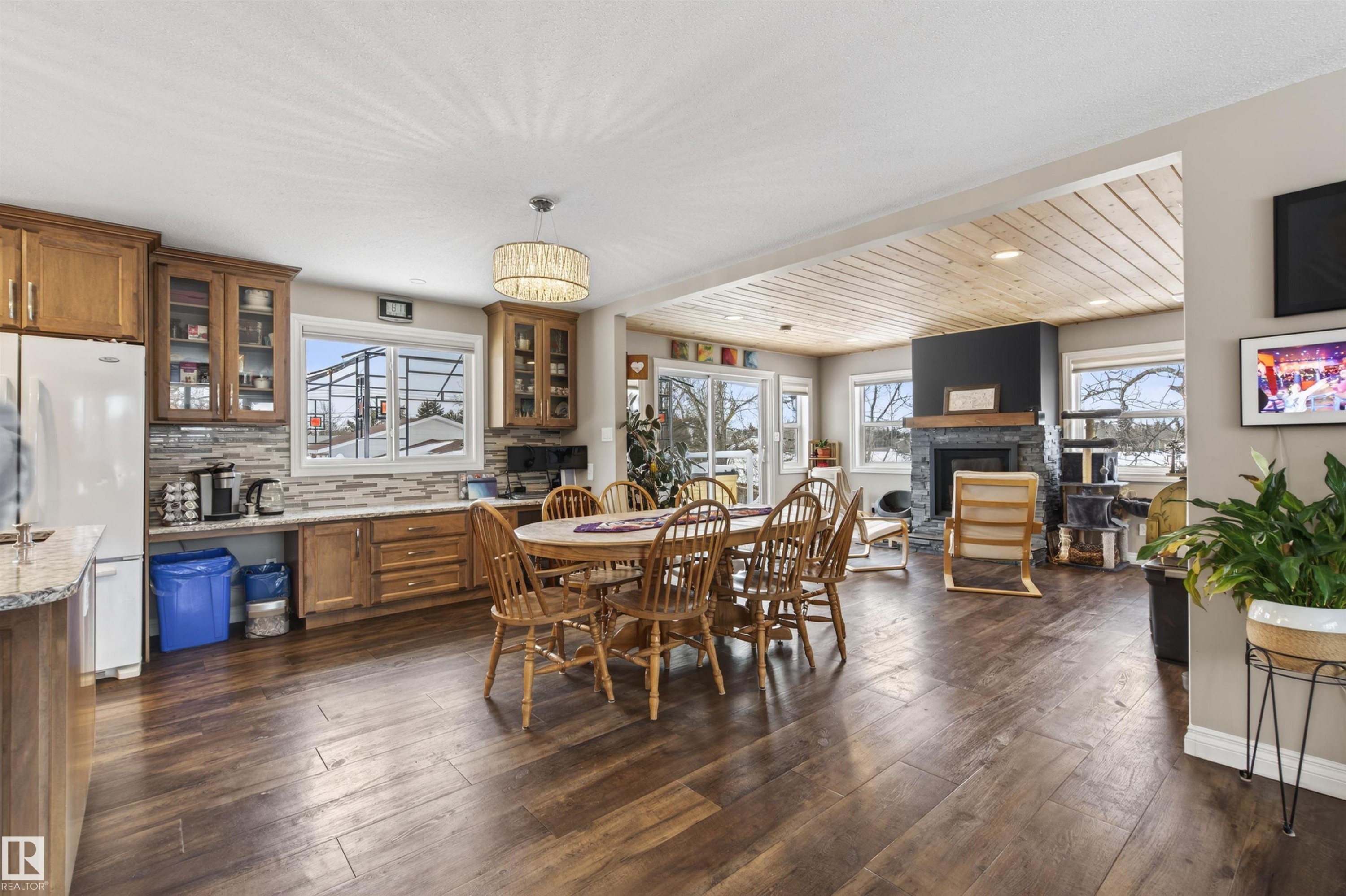 












5803 53 Avenue

,
Cold Lake,




AB
T9M 1C8

