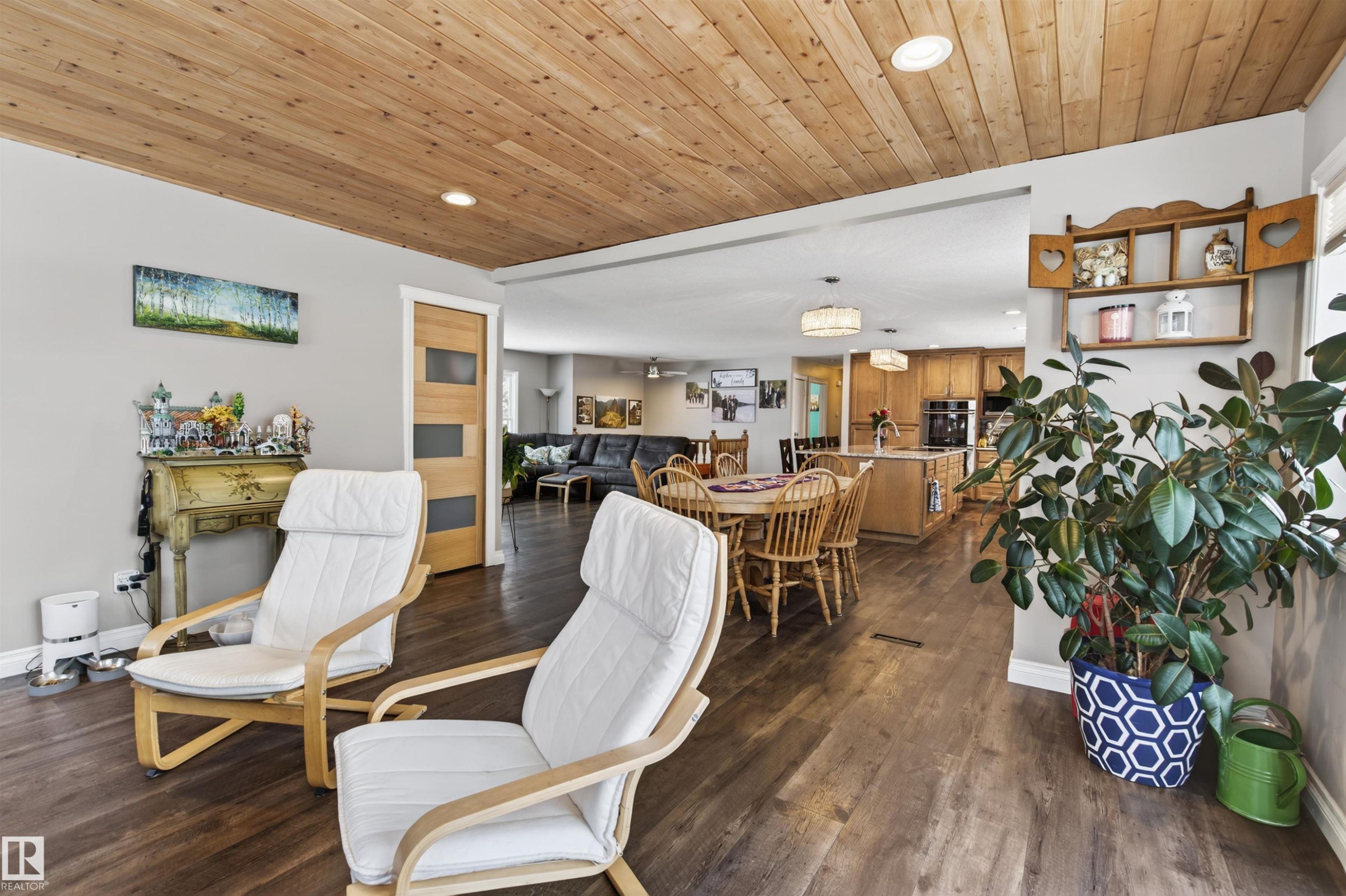 












5803 53 Avenue

,
Cold Lake,




AB
T9M 1C8

