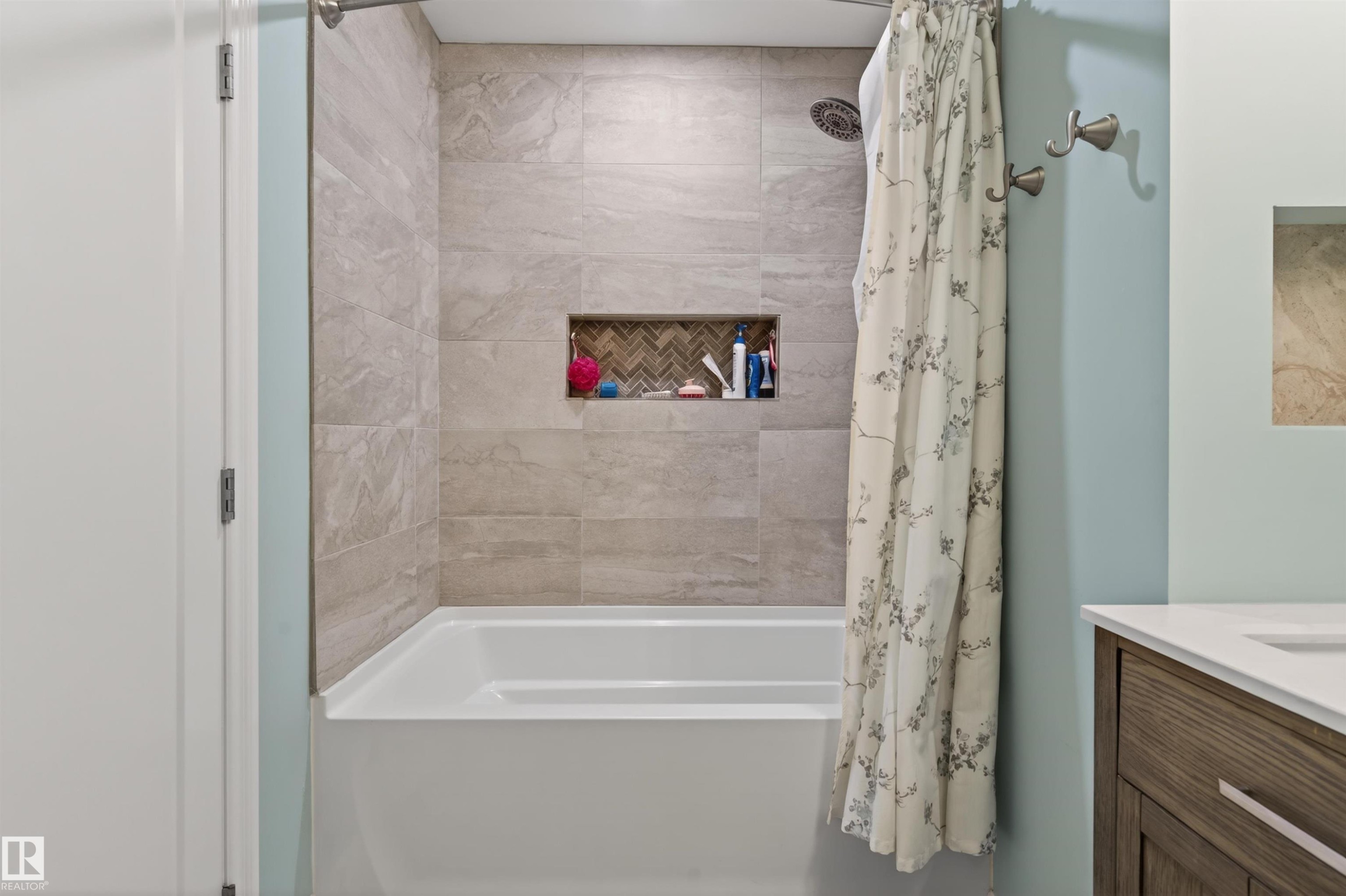 












5803 53 Avenue

,
Cold Lake,




AB
T9M 1C8

