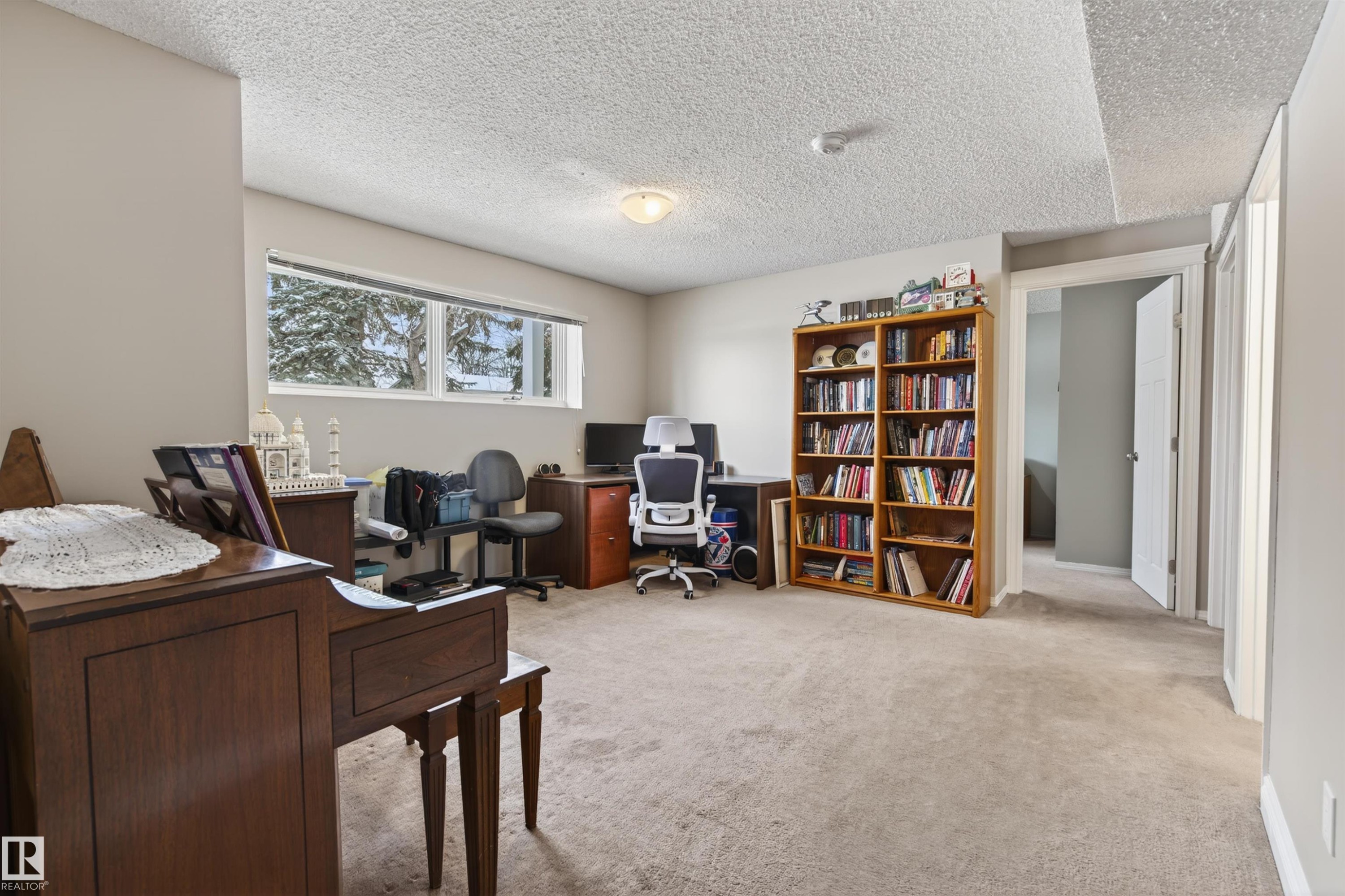 












5803 53 Avenue

,
Cold Lake,




AB
T9M 1C8

