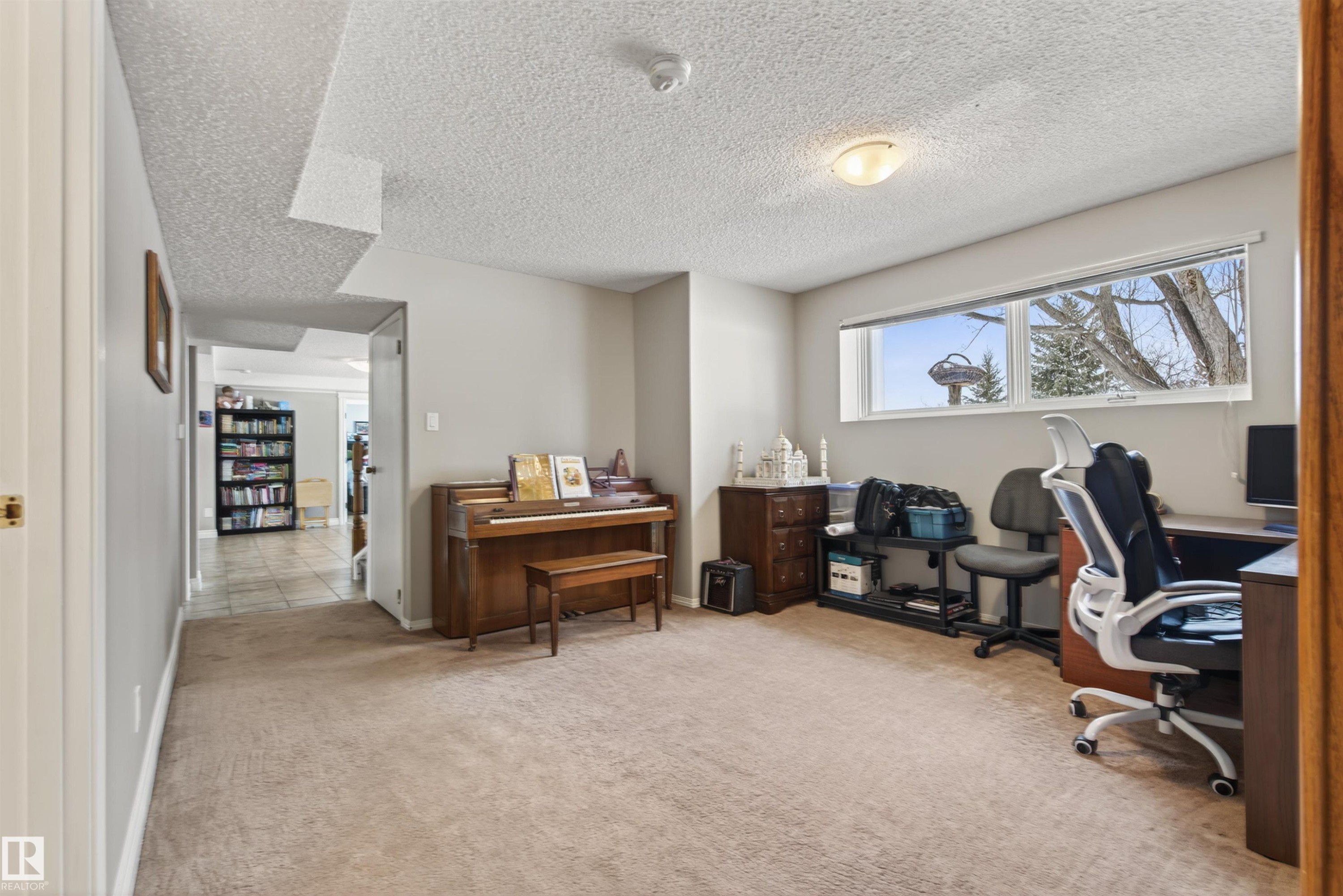 












5803 53 Avenue

,
Cold Lake,




AB
T9M 1C8

