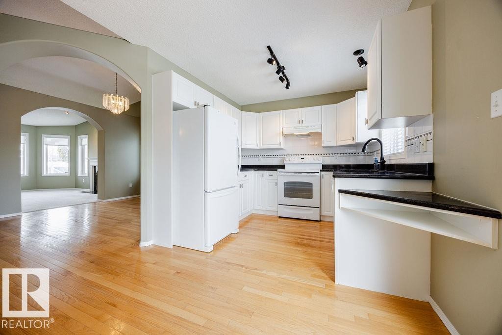 












17 65 CRANFORD Drive

,
Sherwood Park,




AB
T8H 1W5

