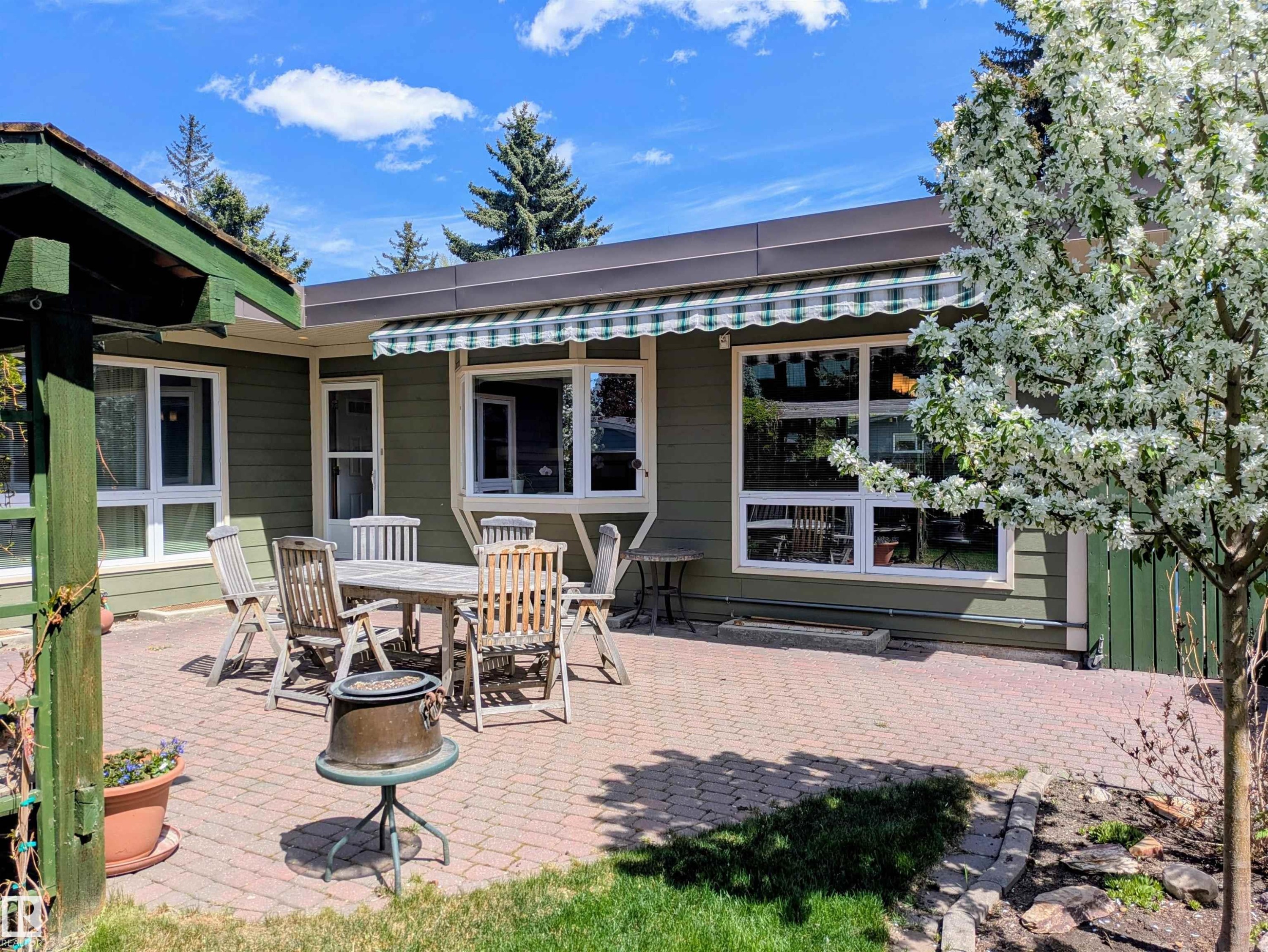 












6308 131 Street

,
Edmonton,




AB
T6H 3Y3

