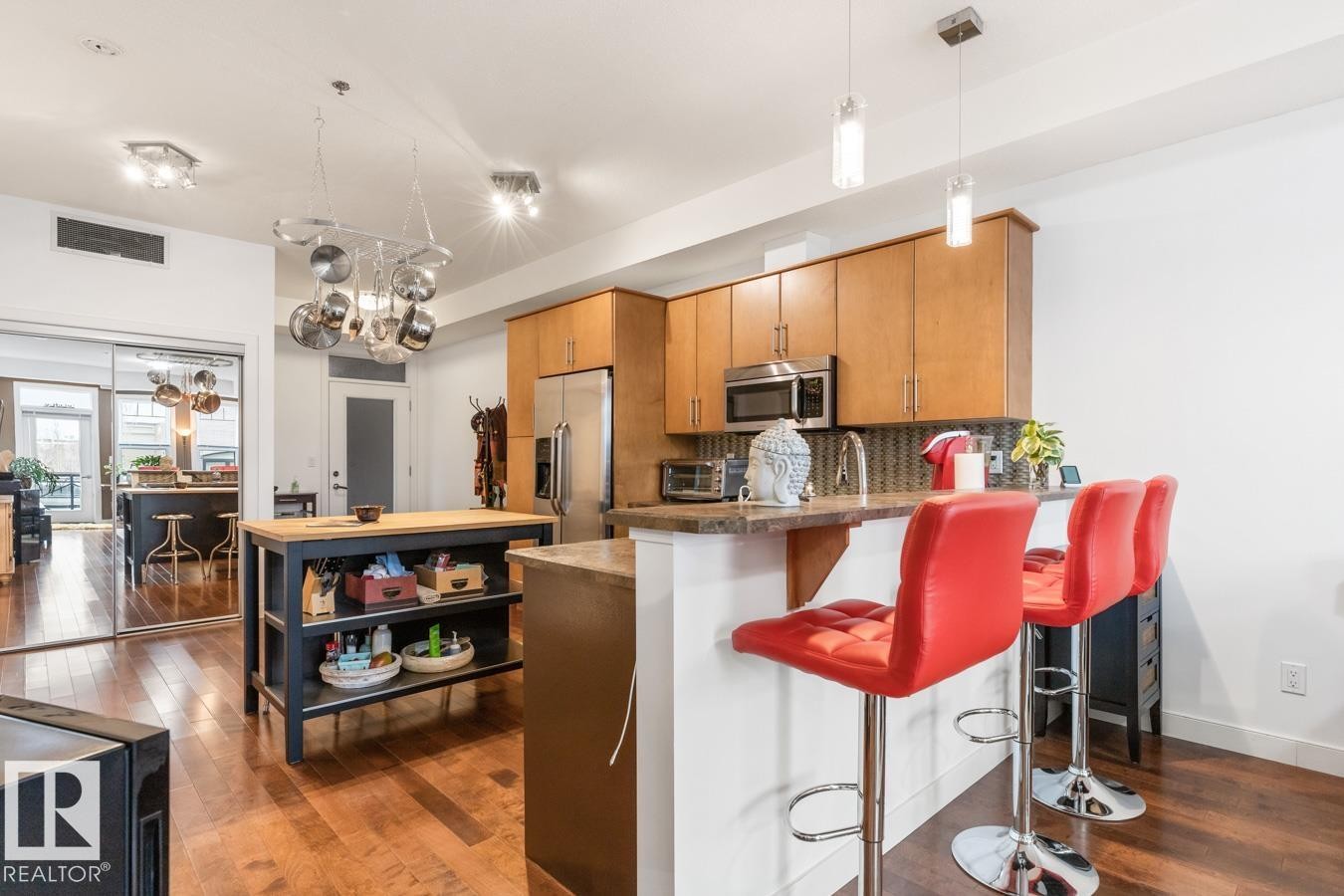 












406 10808 71 Avenue

,
Edmonton,




AB
T6E 0X7

