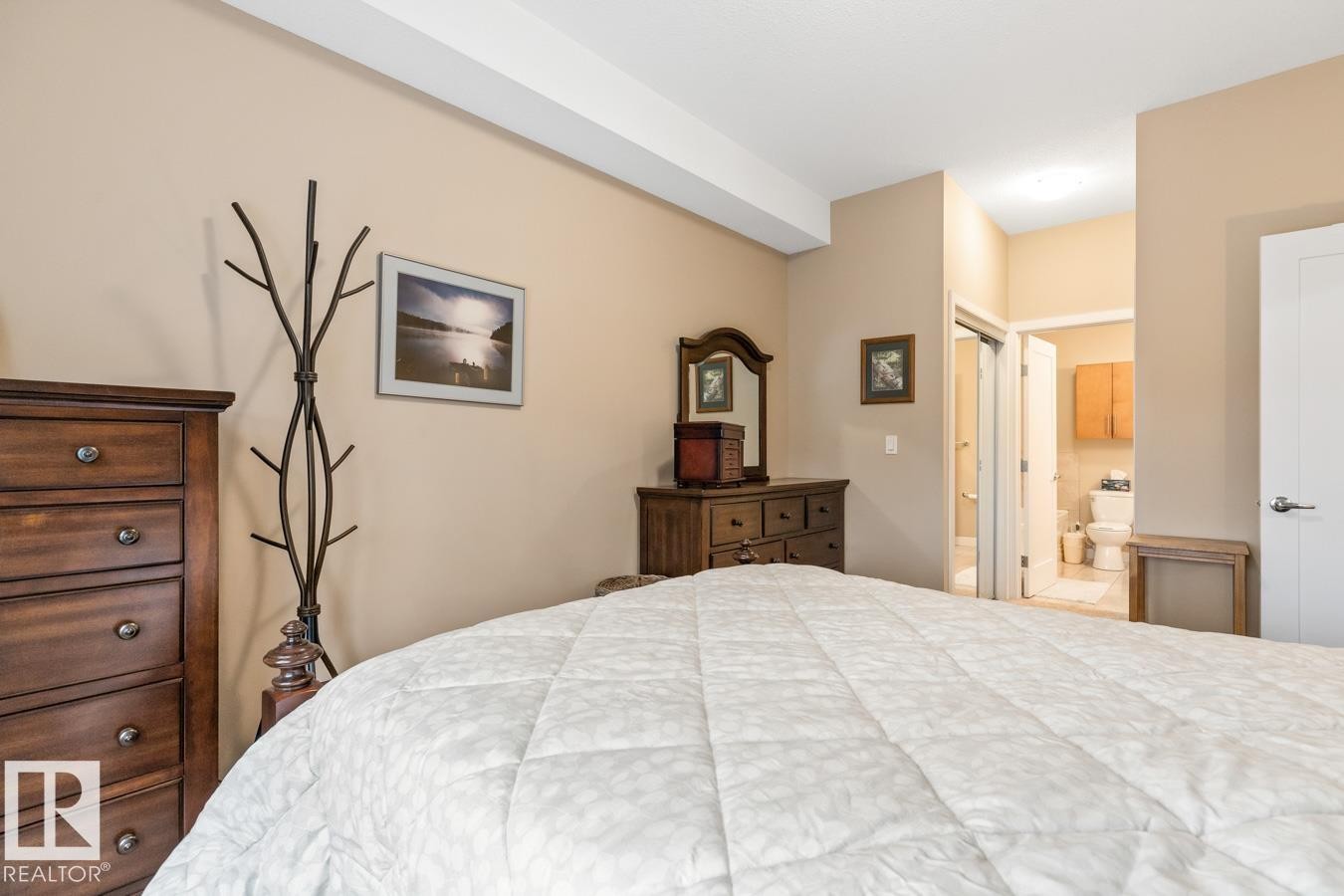 












406 10808 71 Avenue

,
Edmonton,




AB
T6E 0X7

