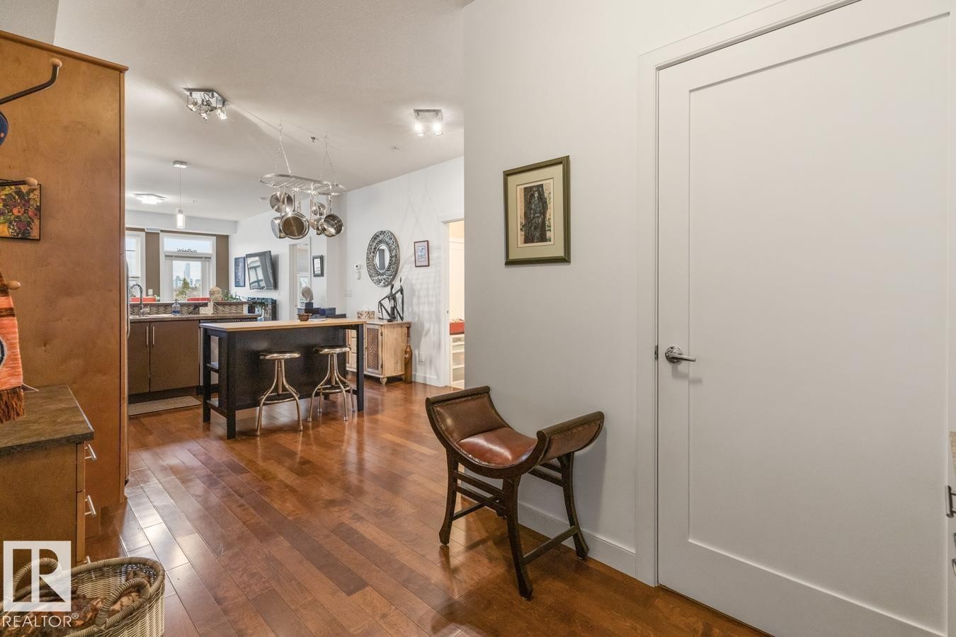 












406 10808 71 Avenue

,
Edmonton,




AB
T6E 0X7

