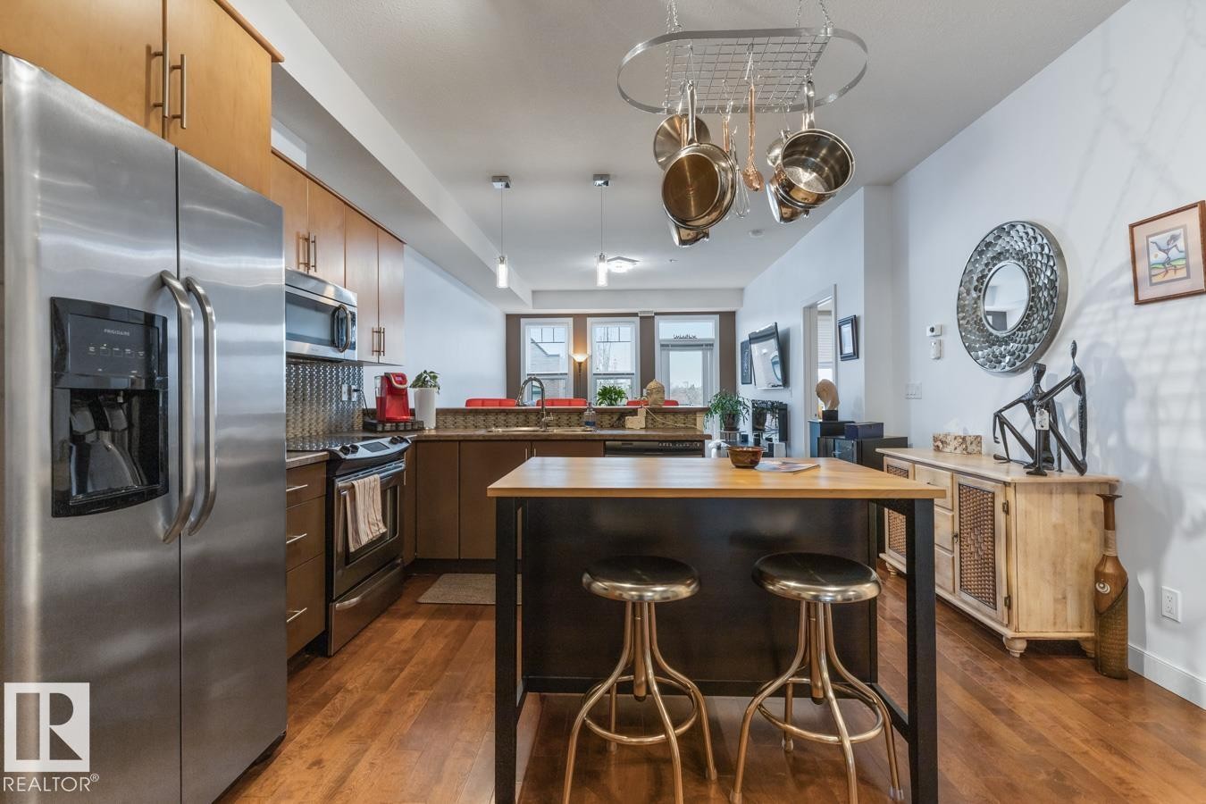












406 10808 71 Avenue

,
Edmonton,




AB
T6E 0X7

