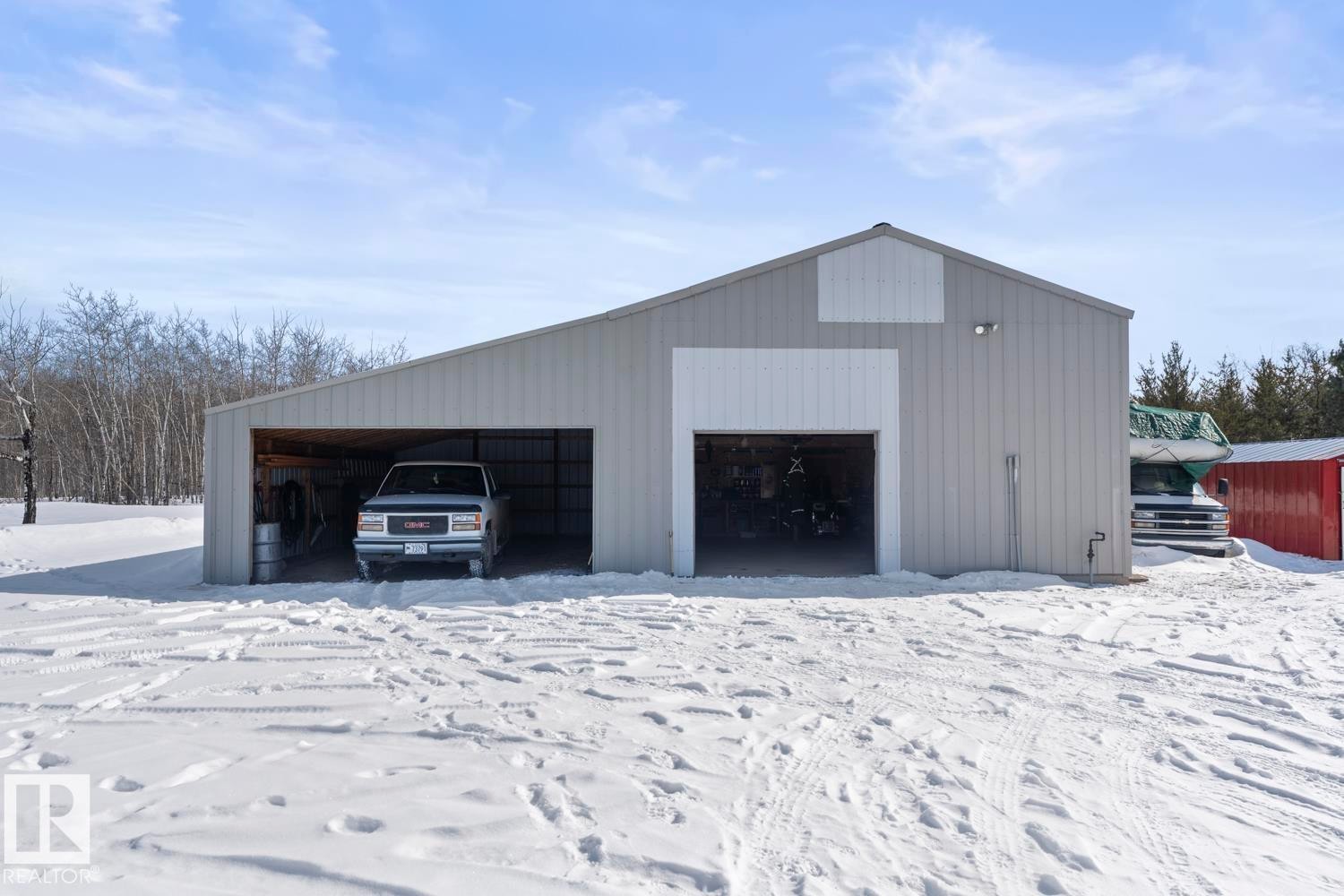 












44306 Township Rd 630

,
Rural Bonnyville M.D.,




AB
T0A 0B0

