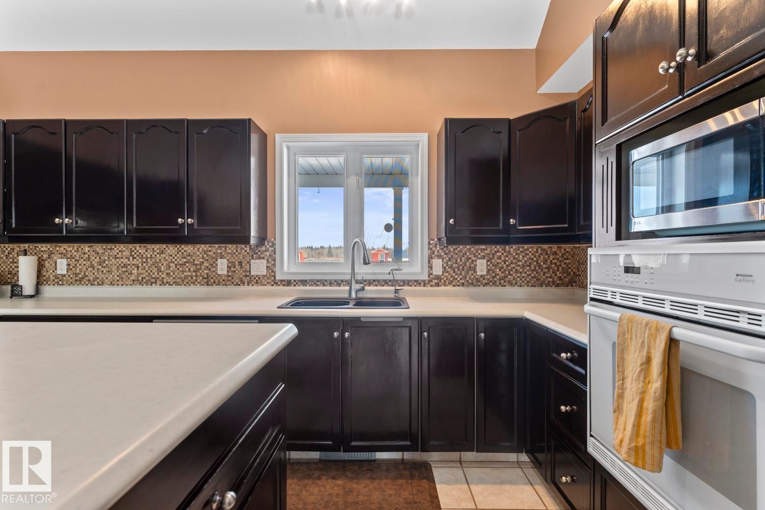 












44306 Township Rd 630

,
Rural Bonnyville M.D.,




AB
T0A 0B0

