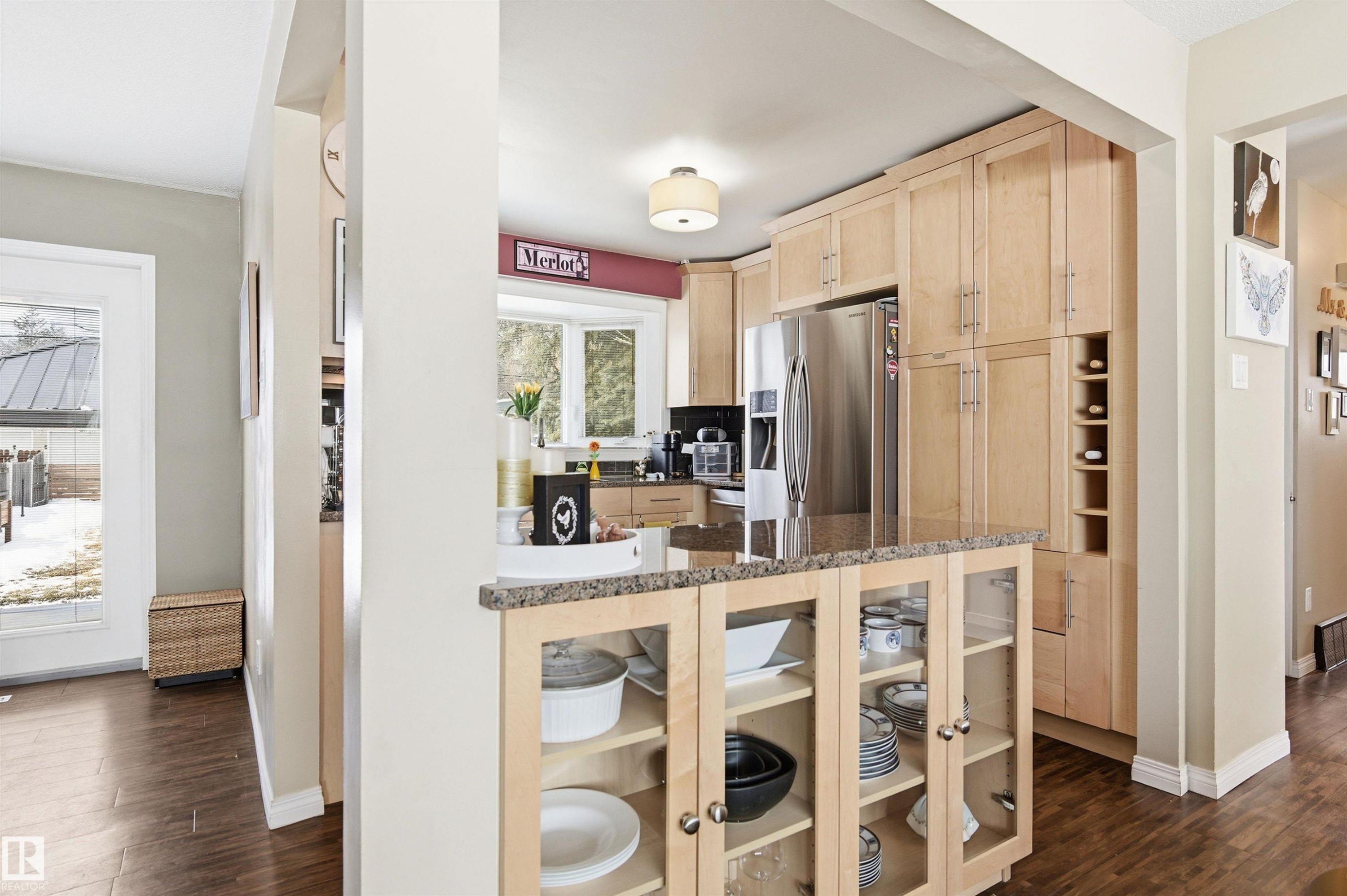 












5328 105B Street

,
Edmonton,




AB
T6H 2S3

