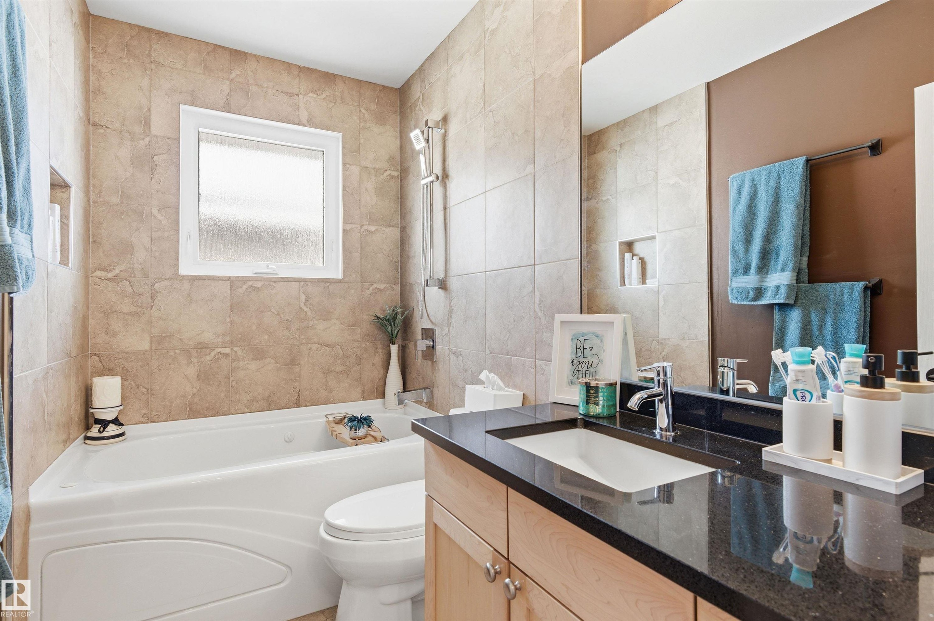 












5328 105B Street

,
Edmonton,




AB
T6H 2S3

