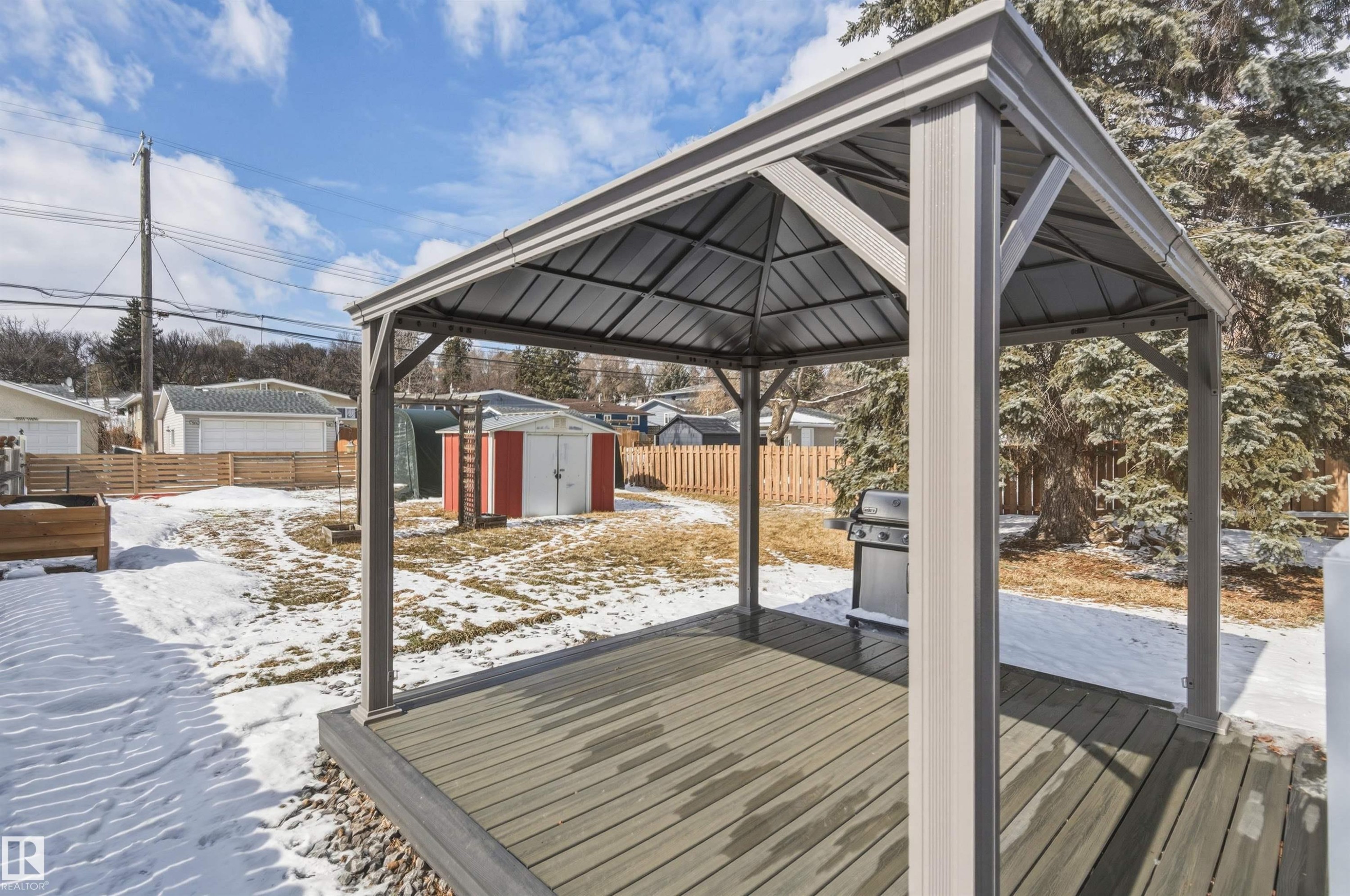 












5328 105B Street

,
Edmonton,




AB
T6H 2S3

