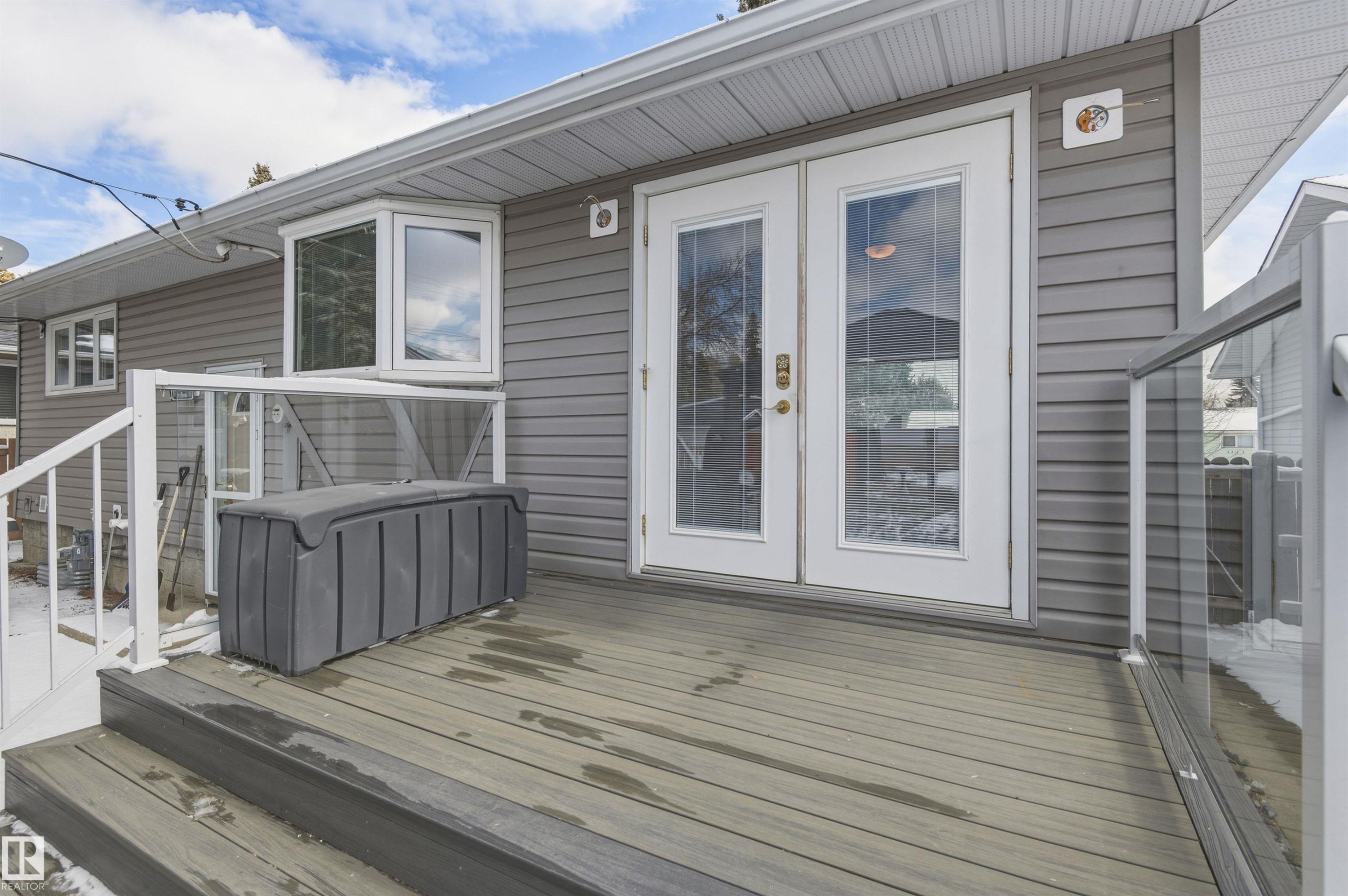 












5328 105B Street

,
Edmonton,




AB
T6H 2S3

