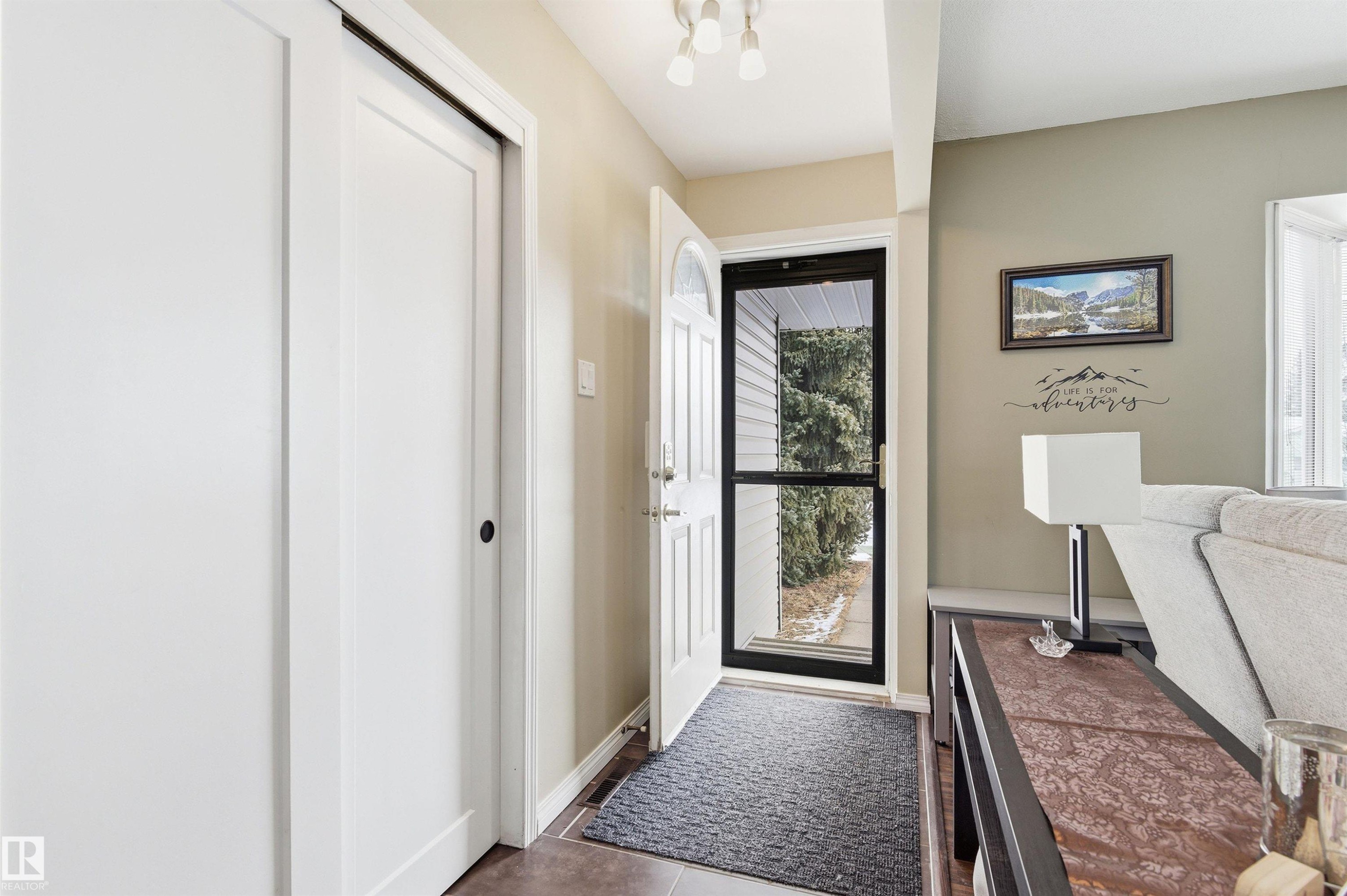 












5328 105B Street

,
Edmonton,




AB
T6H 2S3

