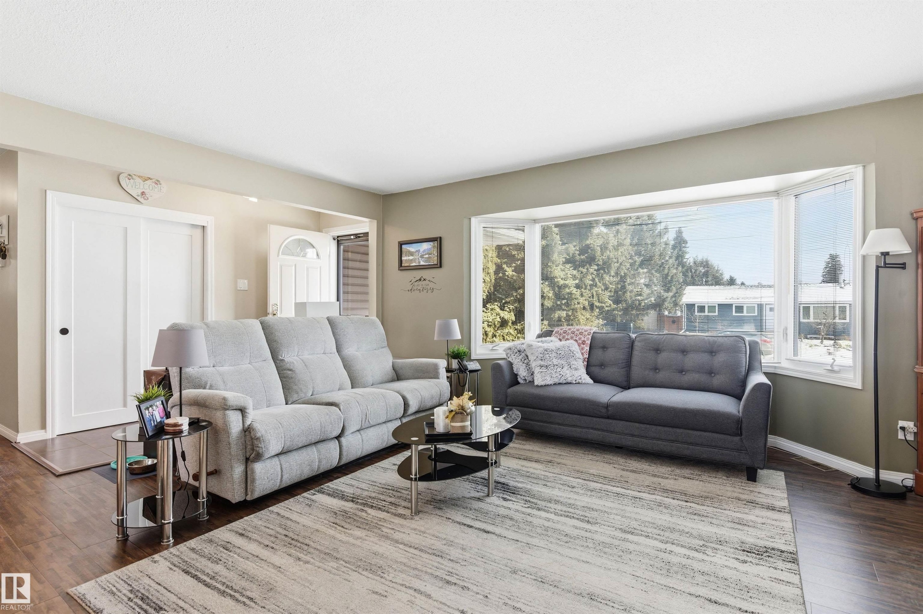 












5328 105B Street

,
Edmonton,




AB
T6H 2S3

