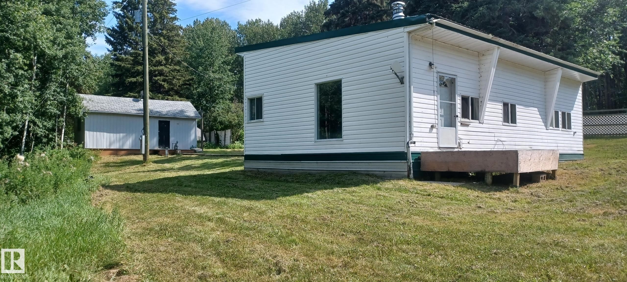 












106 52502 RGE ROAD 25

,
Rural Parkland County,




AB
T7Y 2M2


