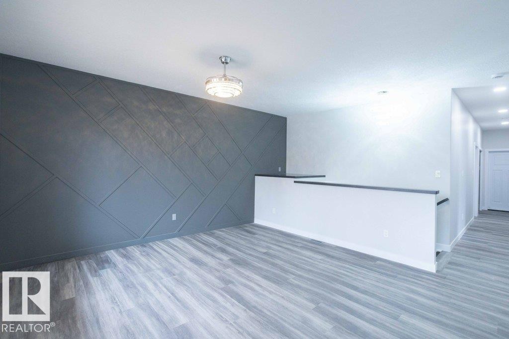 












9832 109 Street

,
Westlock,




AB
T7P 1P4

