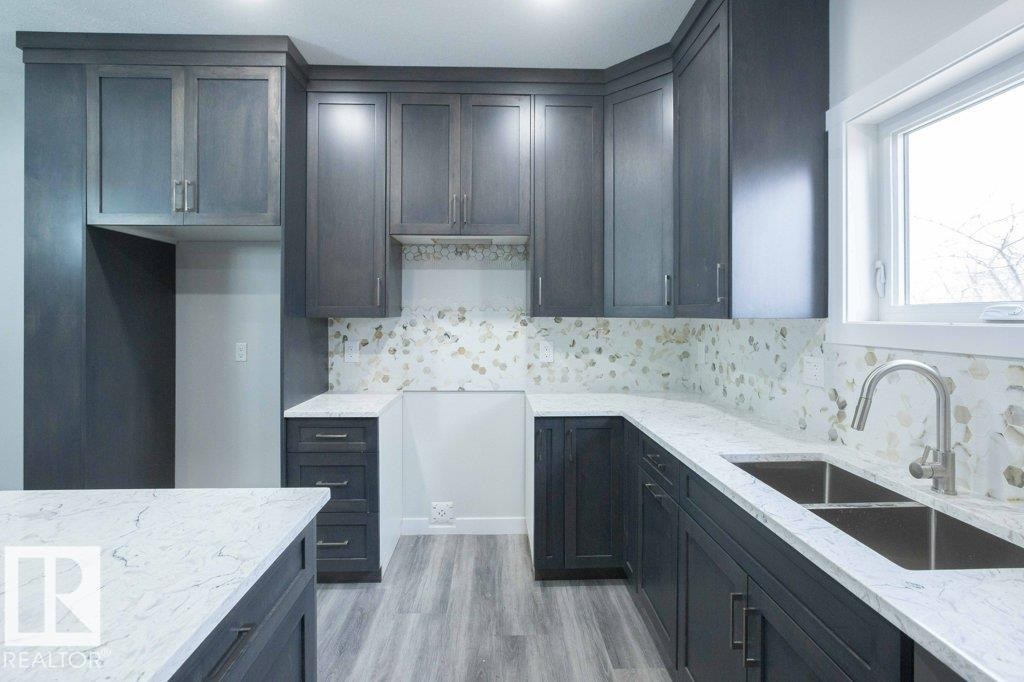 












9832 109 Street

,
Westlock,




AB
T7P 1P4

