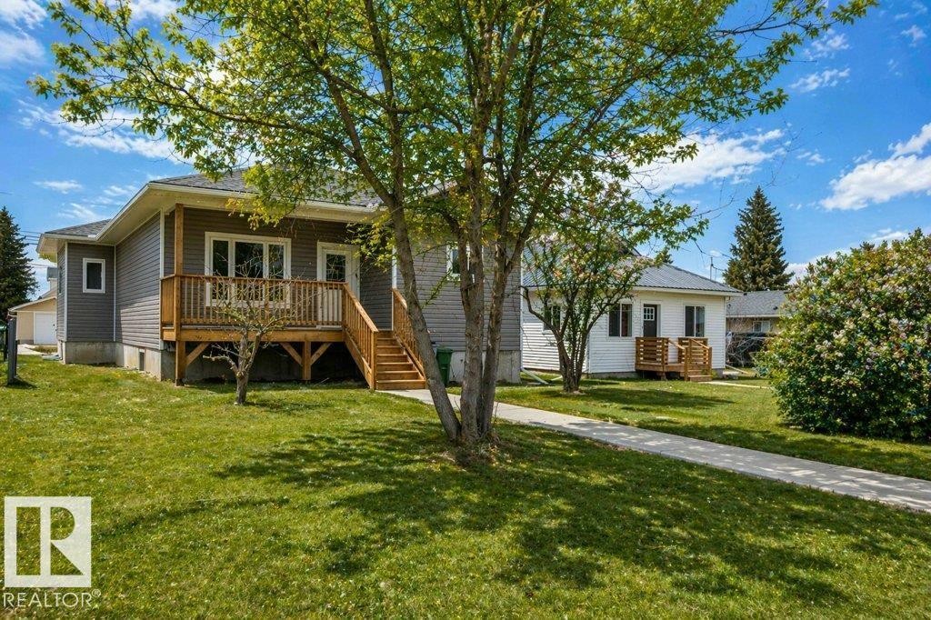 












9832 109 Street

,
Westlock,




AB
T7P 1P4

