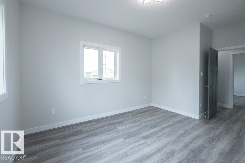 












9832 109 Street

,
Westlock,




AB
T7P 1P4

