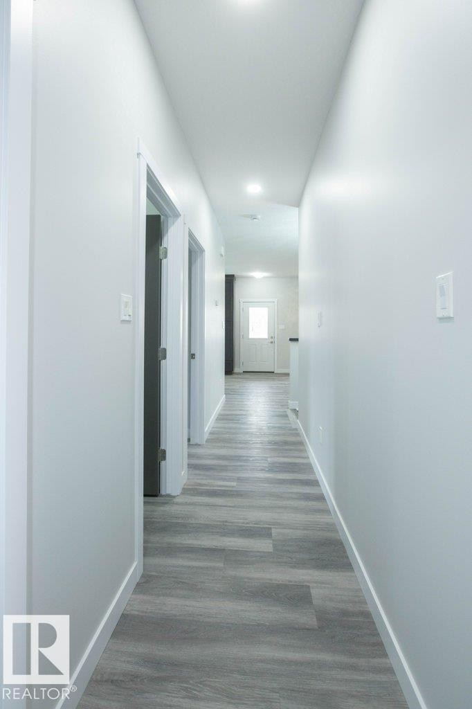 












9832 109 Street

,
Westlock,




AB
T7P 1P4

