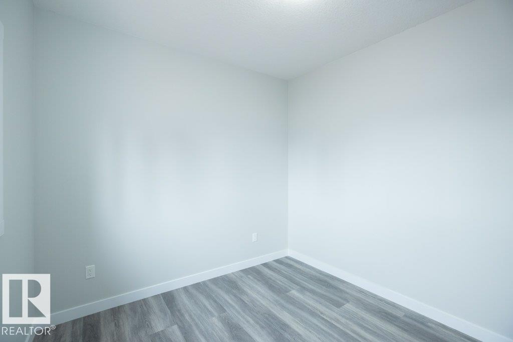 












9832 109 Street

,
Westlock,




AB
T7P 1P4

