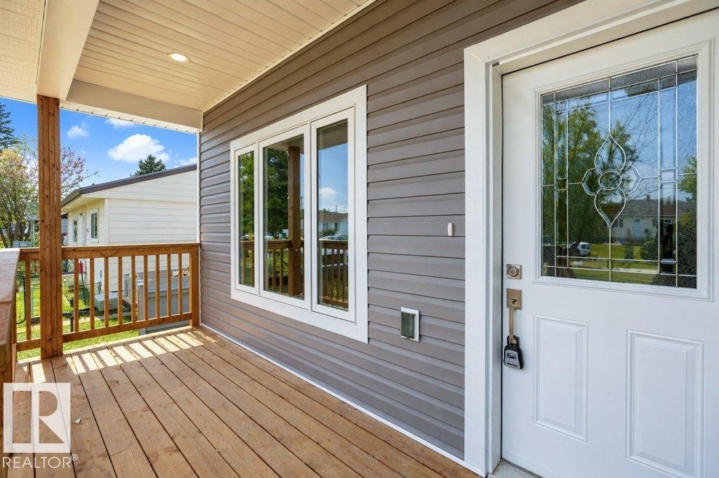 












9832 109 Street

,
Westlock,




AB
T7P 1P4

