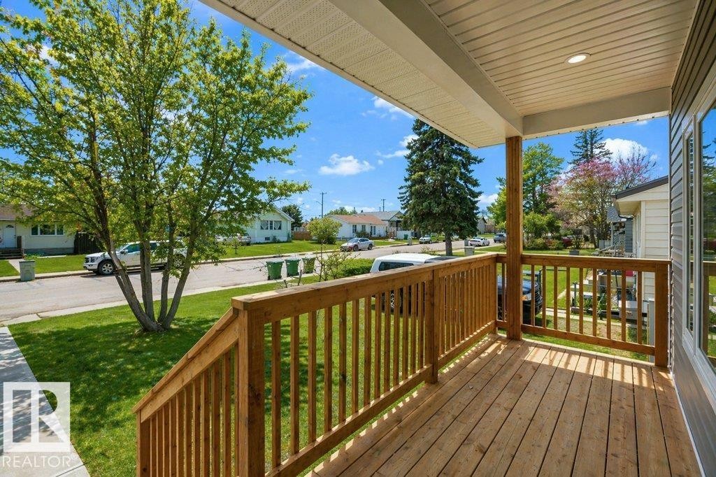 












9832 109 Street

,
Westlock,




AB
T7P 1P4

