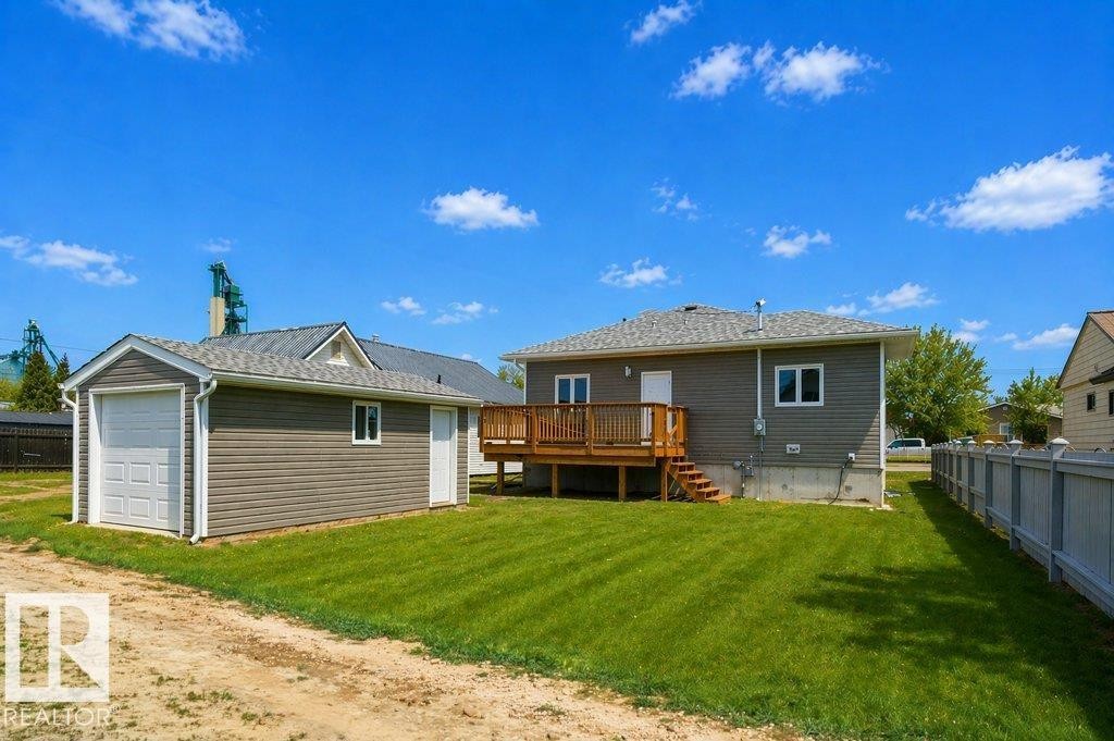 












9832 109 Street

,
Westlock,




AB
T7P 1P4

