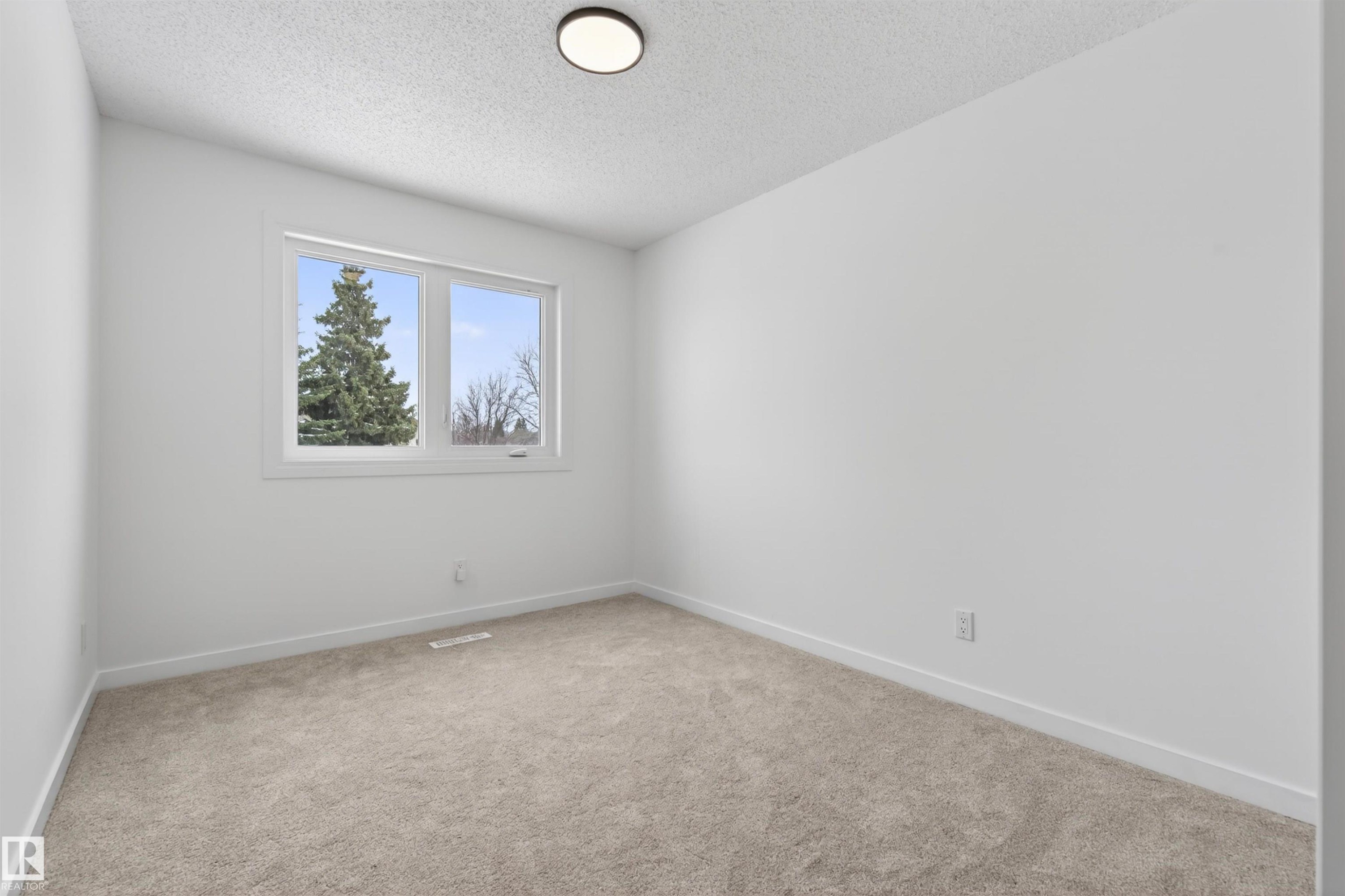












6002 52 Avenue

,
Cold Lake,




AB
T9M 1T4

