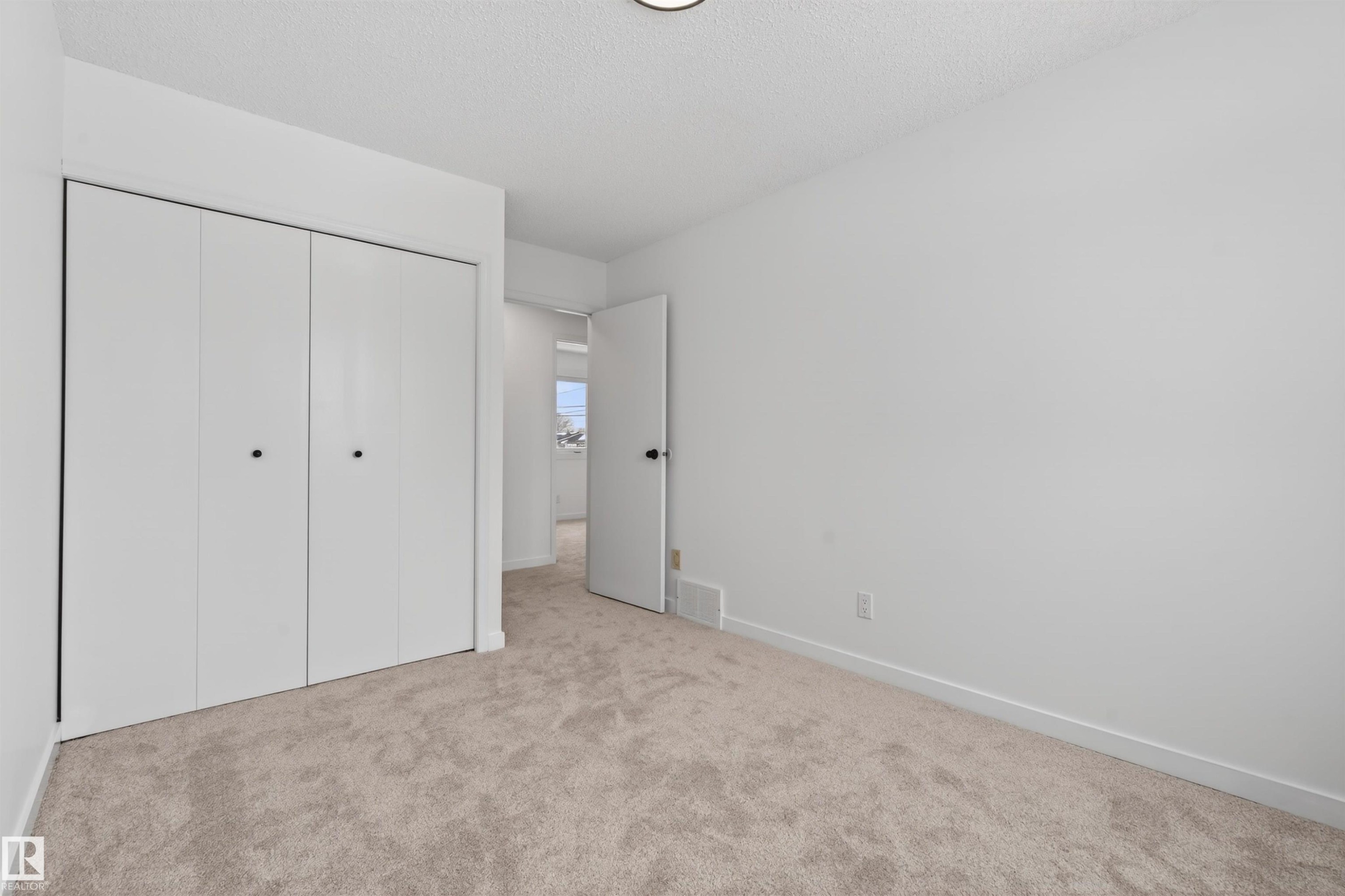 












6002 52 Avenue

,
Cold Lake,




AB
T9M 1T4

