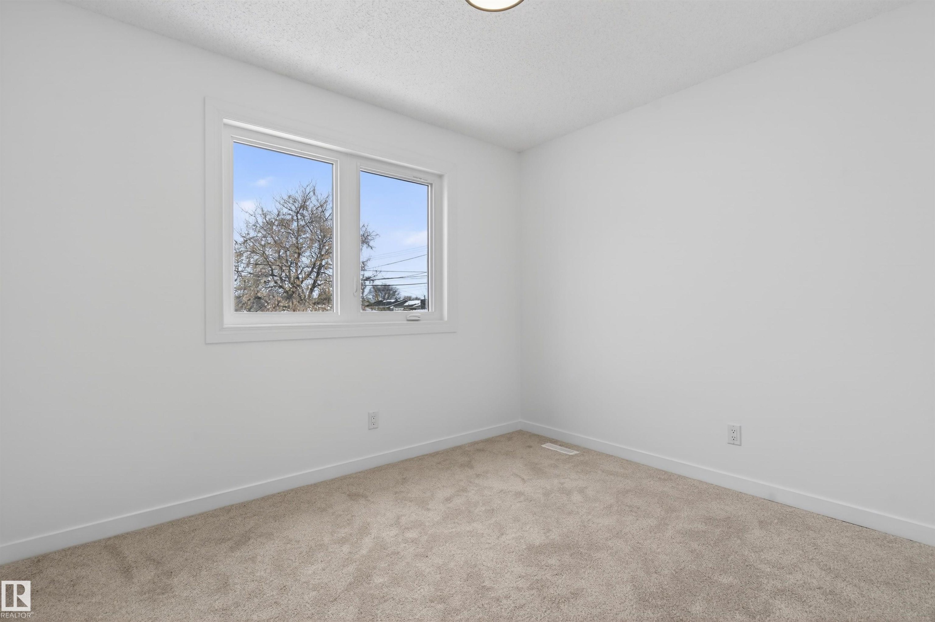 












6002 52 Avenue

,
Cold Lake,




AB
T9M 1T4

