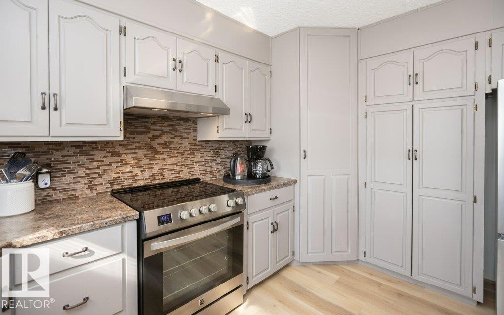 












10737 108A Avenue

,
Westlock,




AB
T7P 1C5

